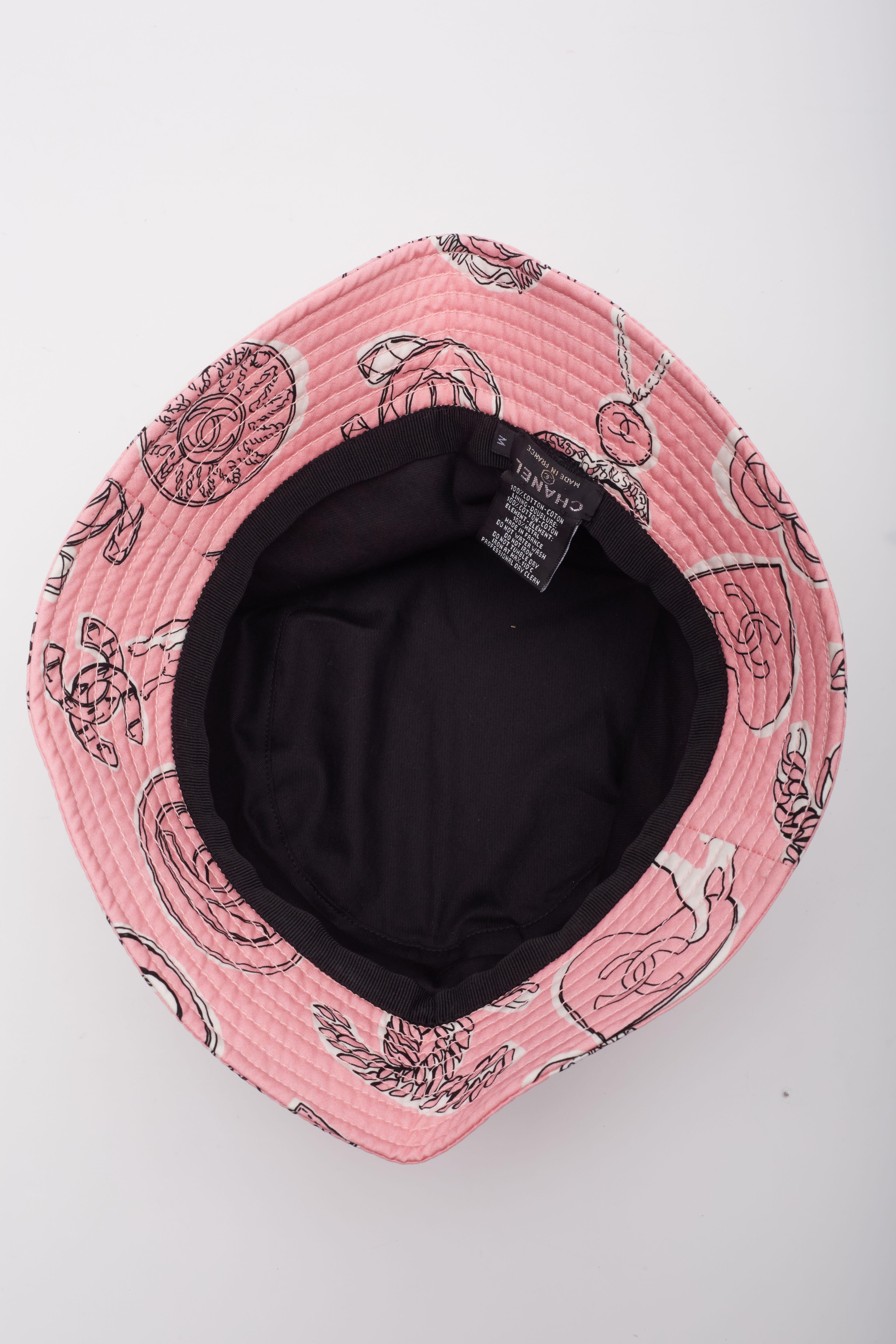 Chanel CC Logo Printed Pink Cotton Bucket Hat For Sale 4