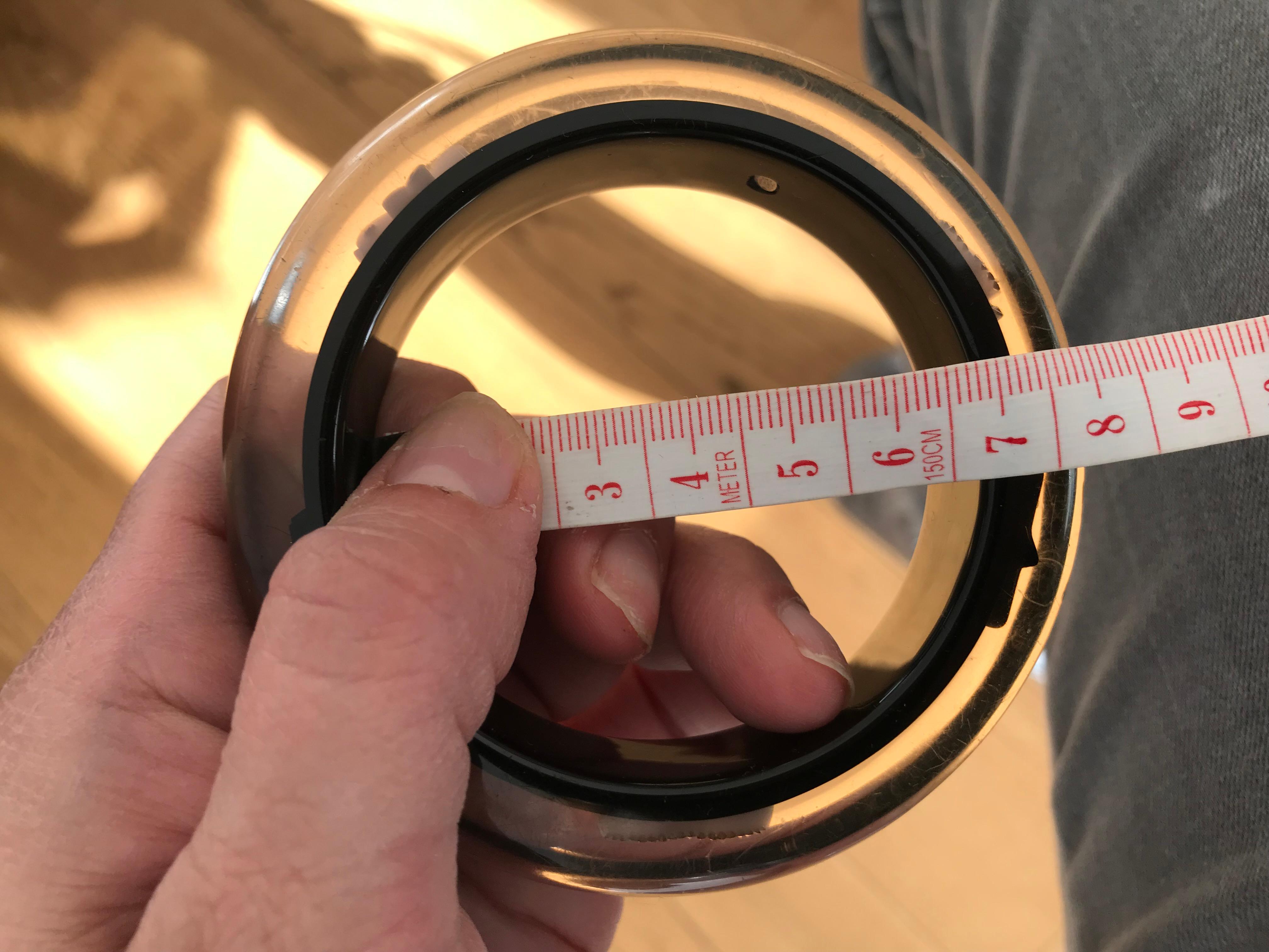 CHANEL. Conjunto de pulsera y anillo de brillantes con logotipo CC en venta 3