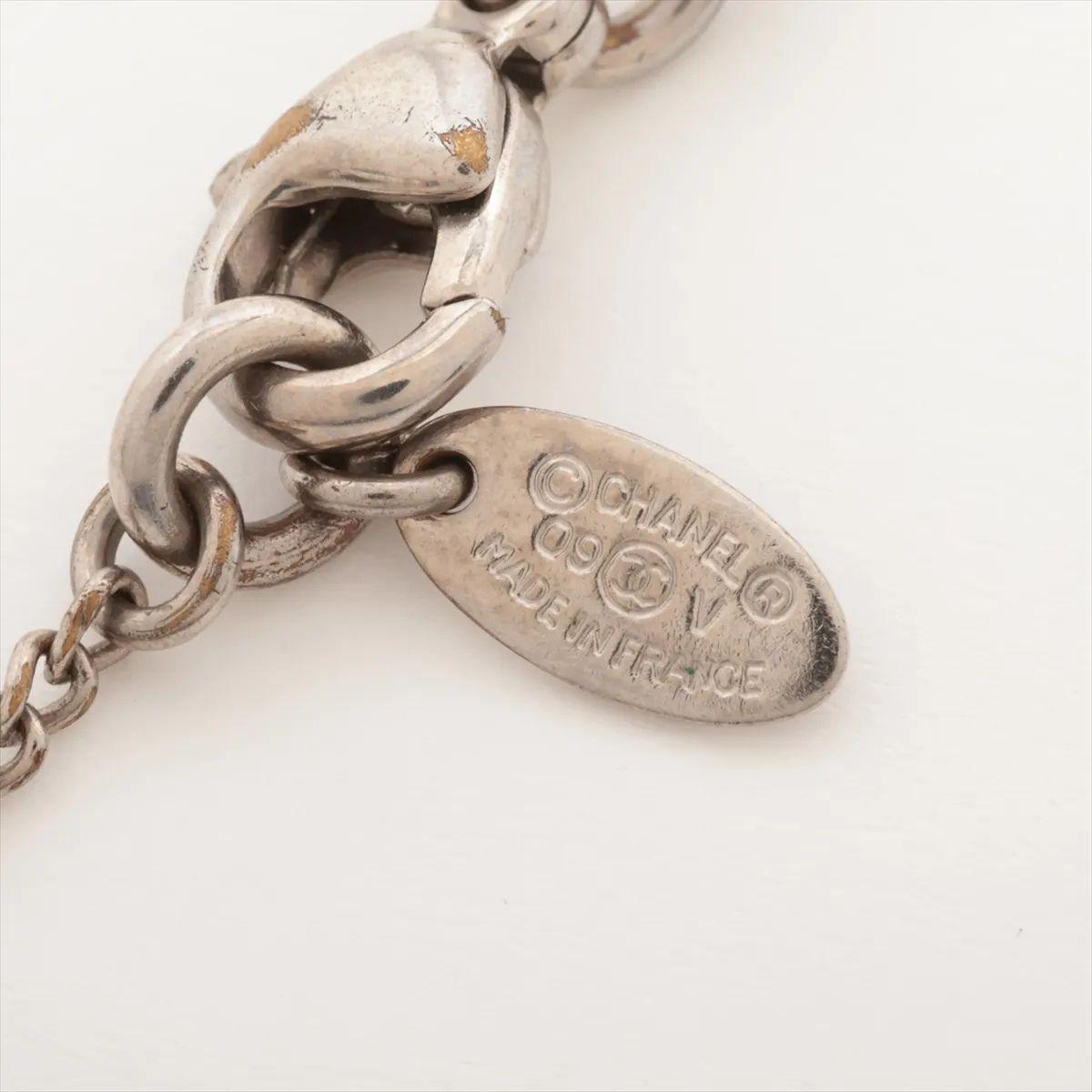 Chanel Collier pendentif avec logo CC et strass en vente 1