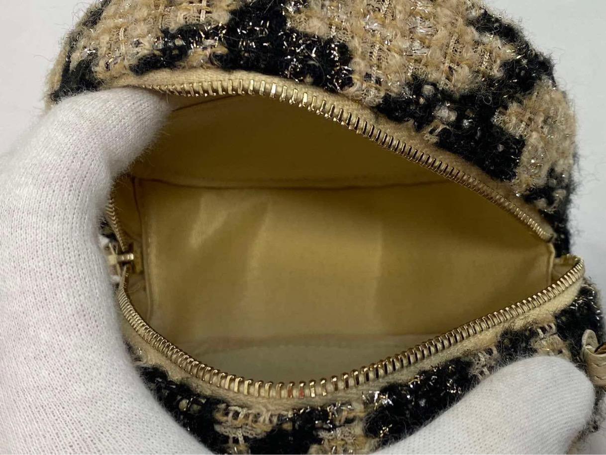 Chanel CC Logo Round Shearling Chain Shoulder Bag Beige x Black For Sale 1