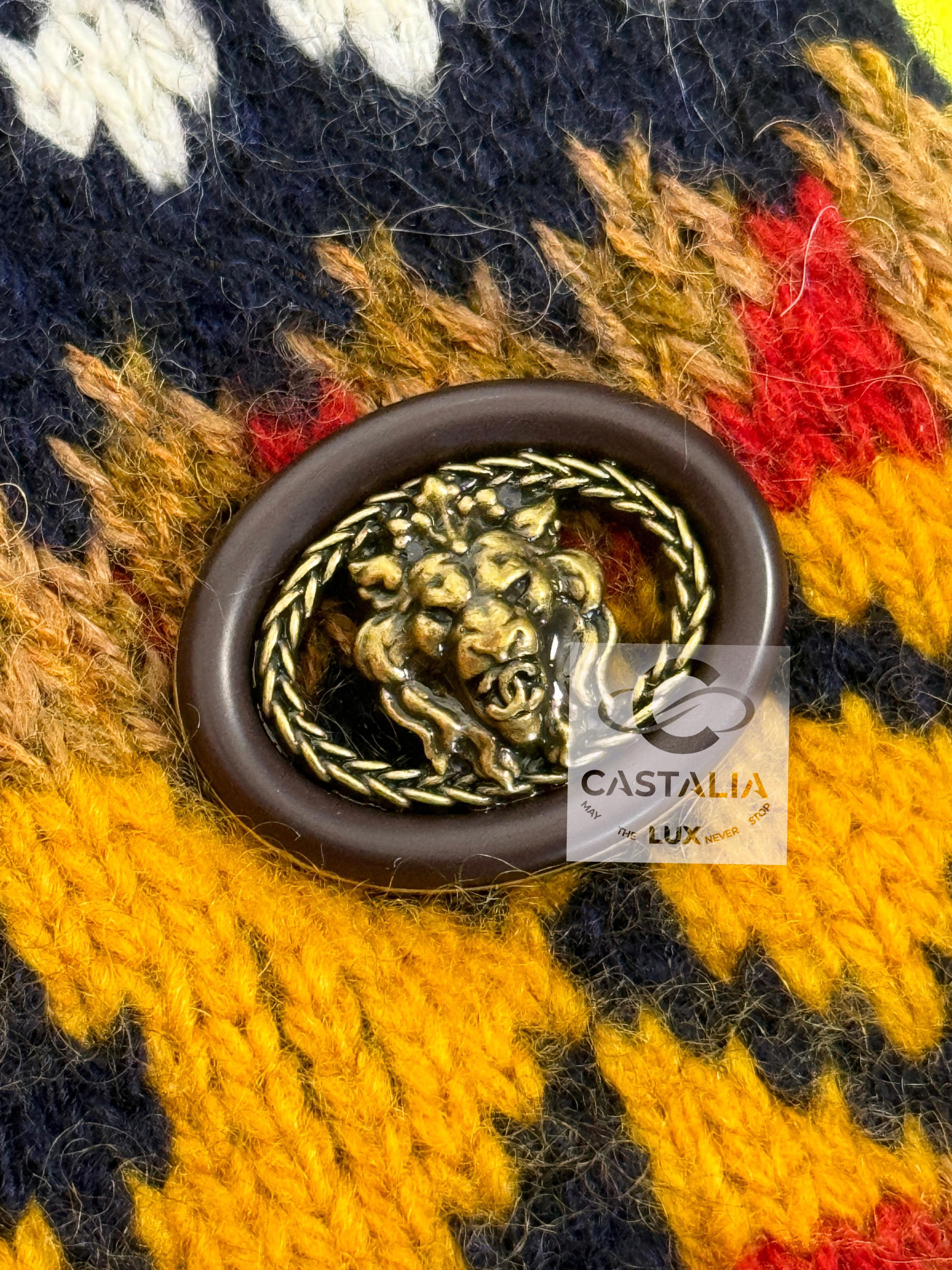 Maxi abito in cashmere e scialle gigante Chanel CC Logo Runway 38 FR in vendita 5