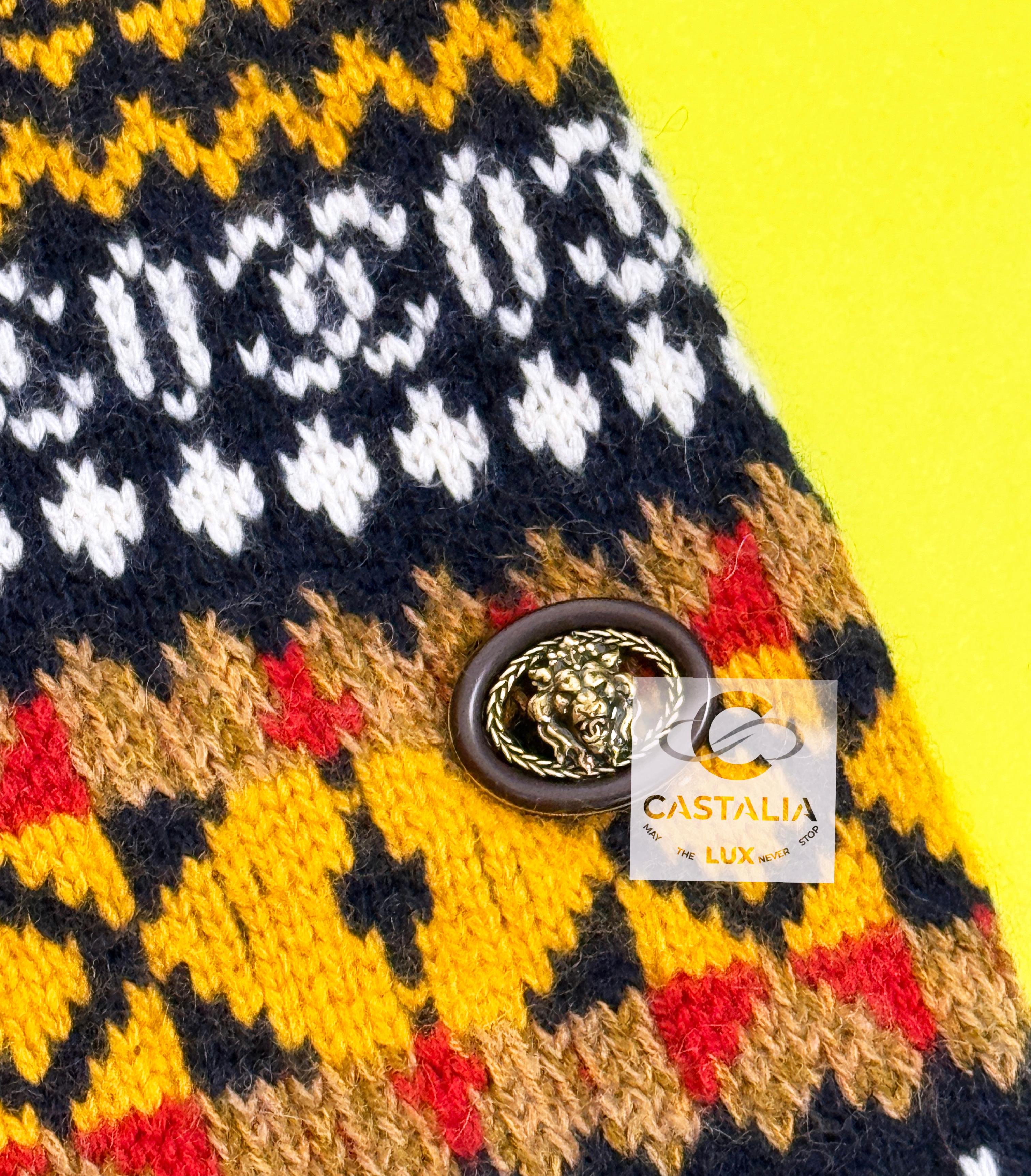 da uomo o donna Maxi abito in cashmere e scialle gigante Chanel CC Logo Runway 38 FR in vendita
