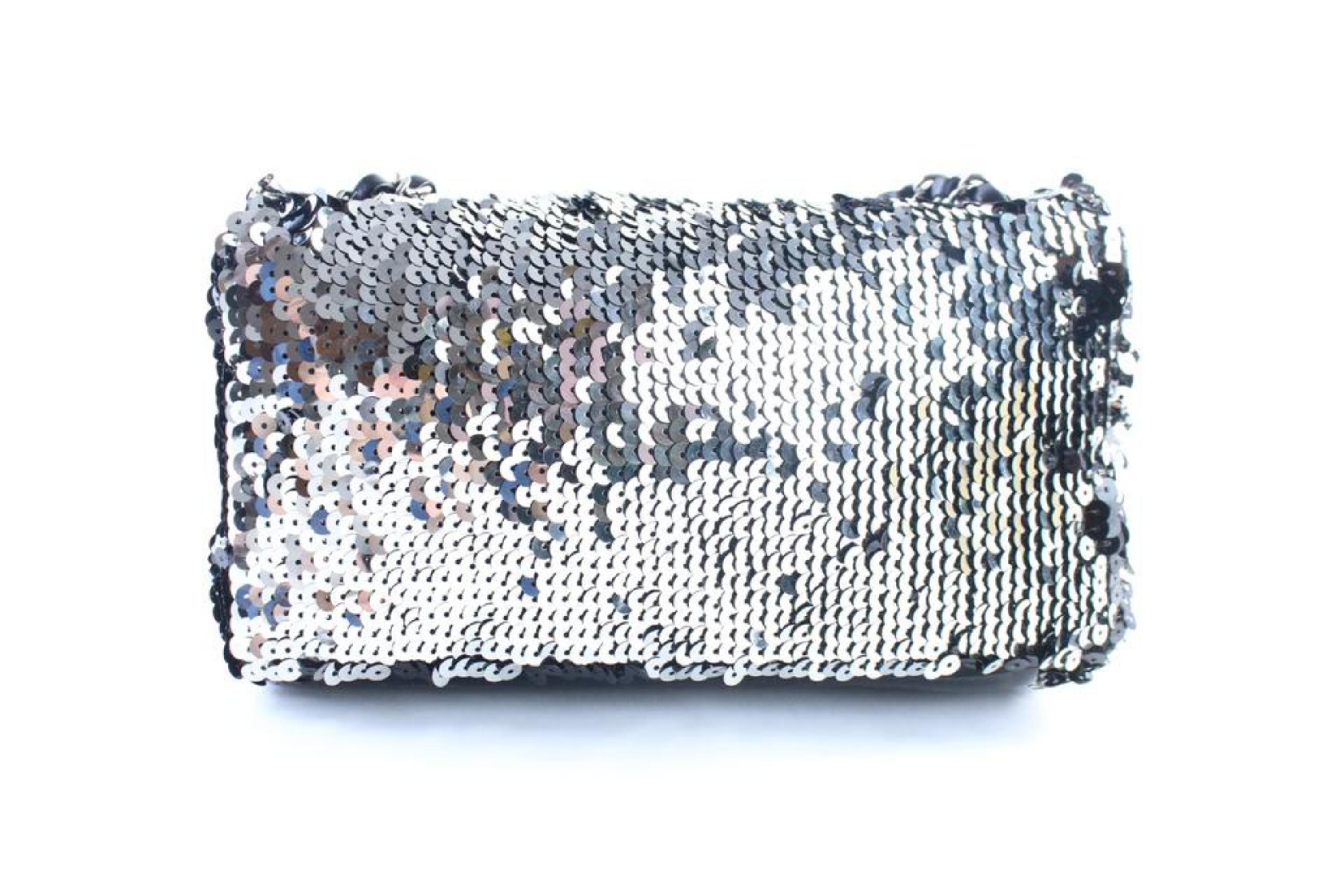 Chanel Cc Logo Sequin Flap 2cr0522 Silver X Black Leather Cross Body Bag For Sale 5