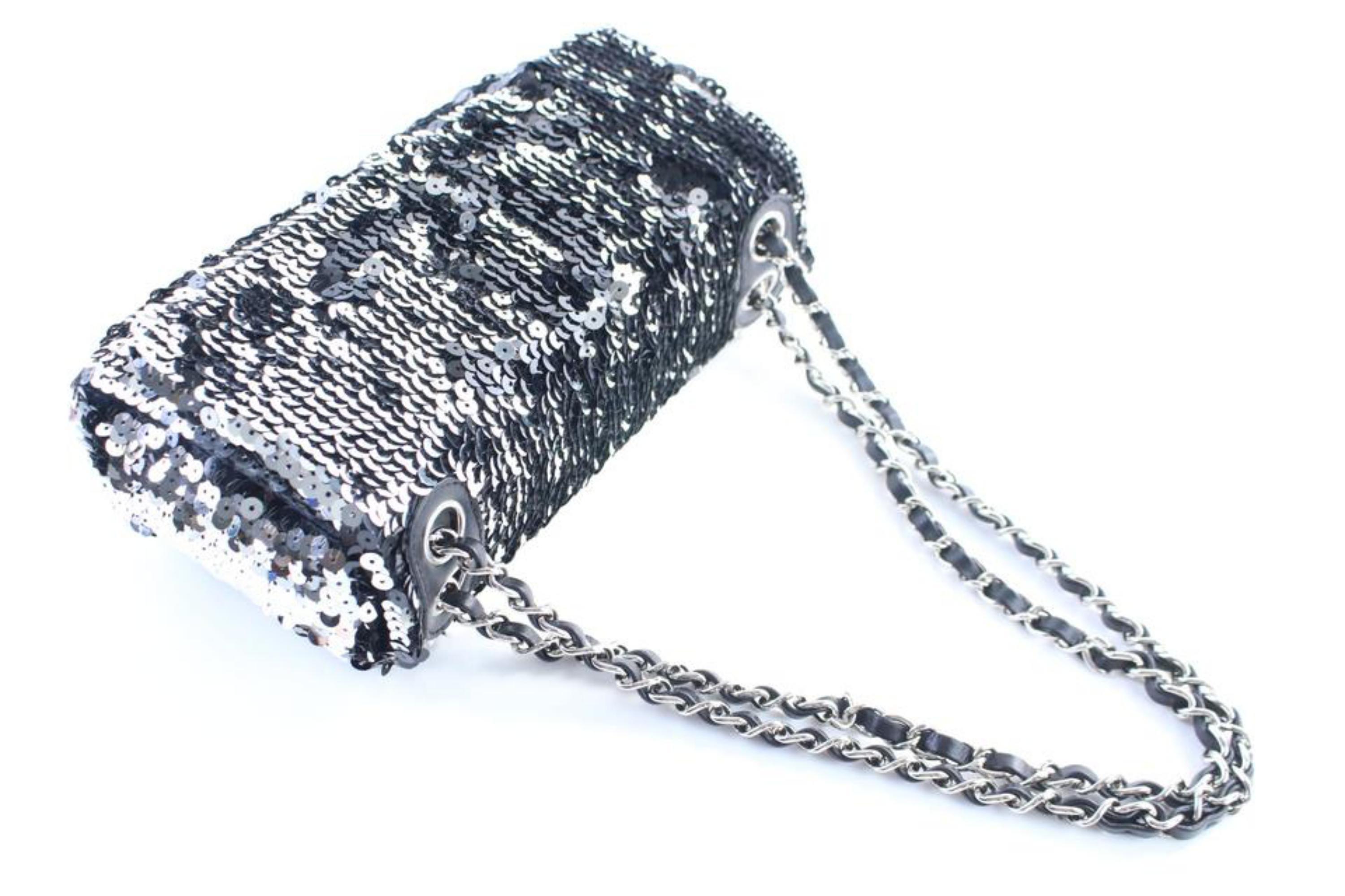 Chanel Cc Logo Sequin Flap 2cr0522 Silver X Black Leather Cross Body Bag For Sale 3
