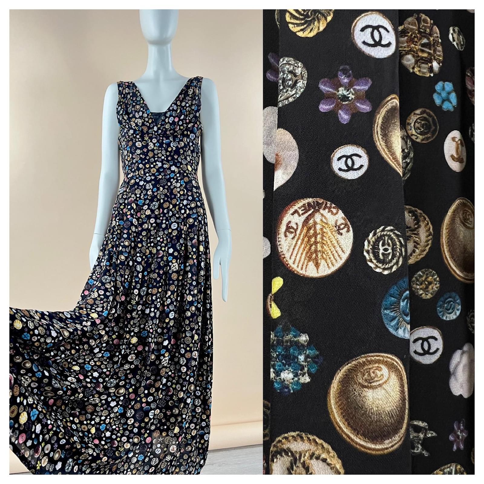 Chanel CC Logo Silk Maxi Dress In Excellent Condition For Sale In Dubai, AE