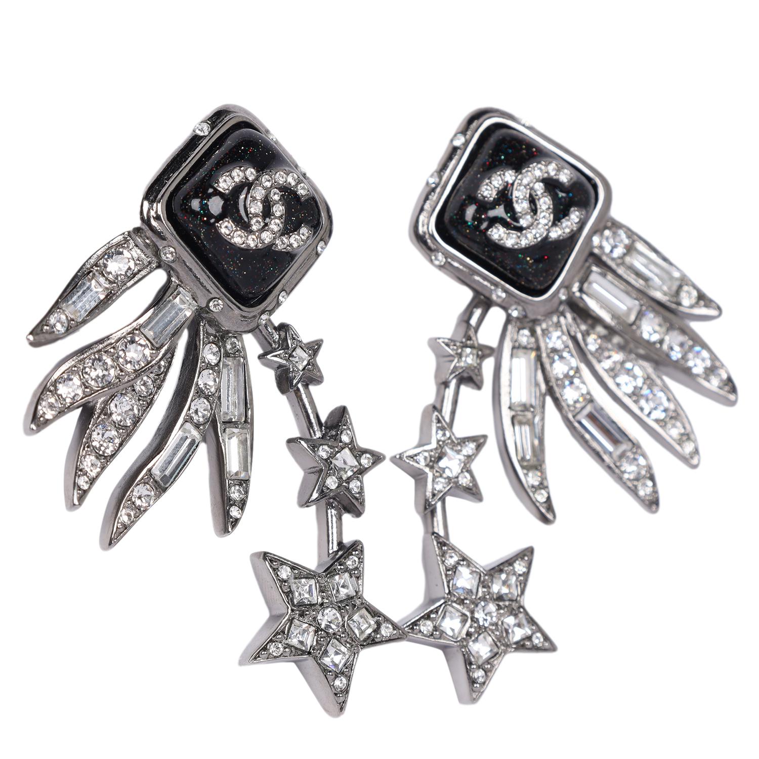 Round Cut Chanel CC Logo Silver Rhinestone Star Chandelier Pierced Earrings For Sale