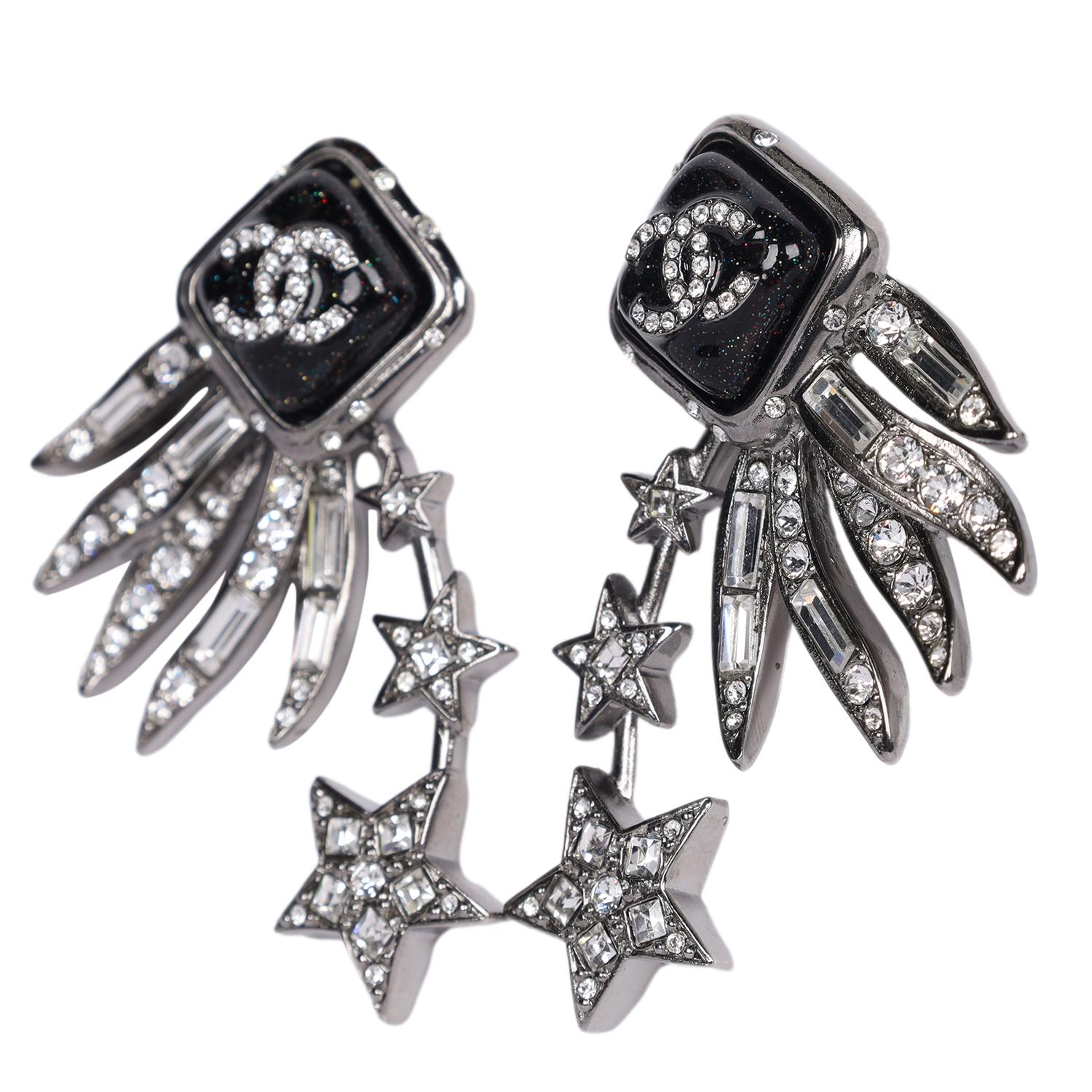 Round Cut Chanel CC Logo Silver Rhinestone Star Chandelier Pierced Earrings For Sale