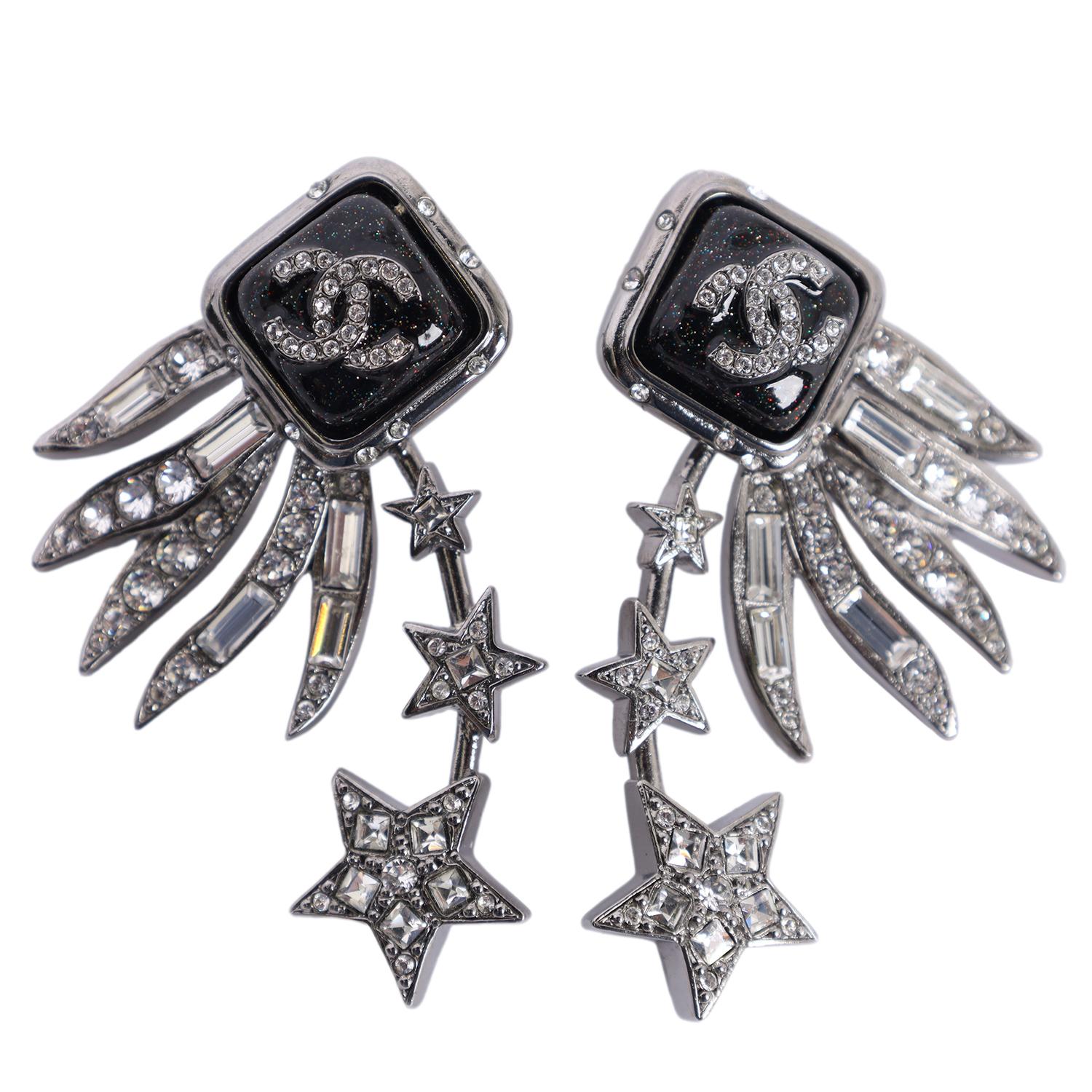 Chanel CC Logo Silber Strass Stern-Kronleuchter durchbohrte Ohrringe im Angebot 1