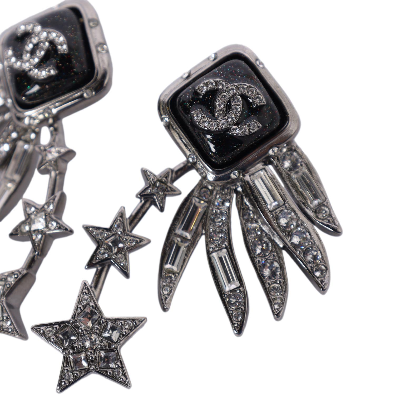 Chanel CC Logo Silver Rhinestone Star Chandelier Pierced Earrings For Sale 2