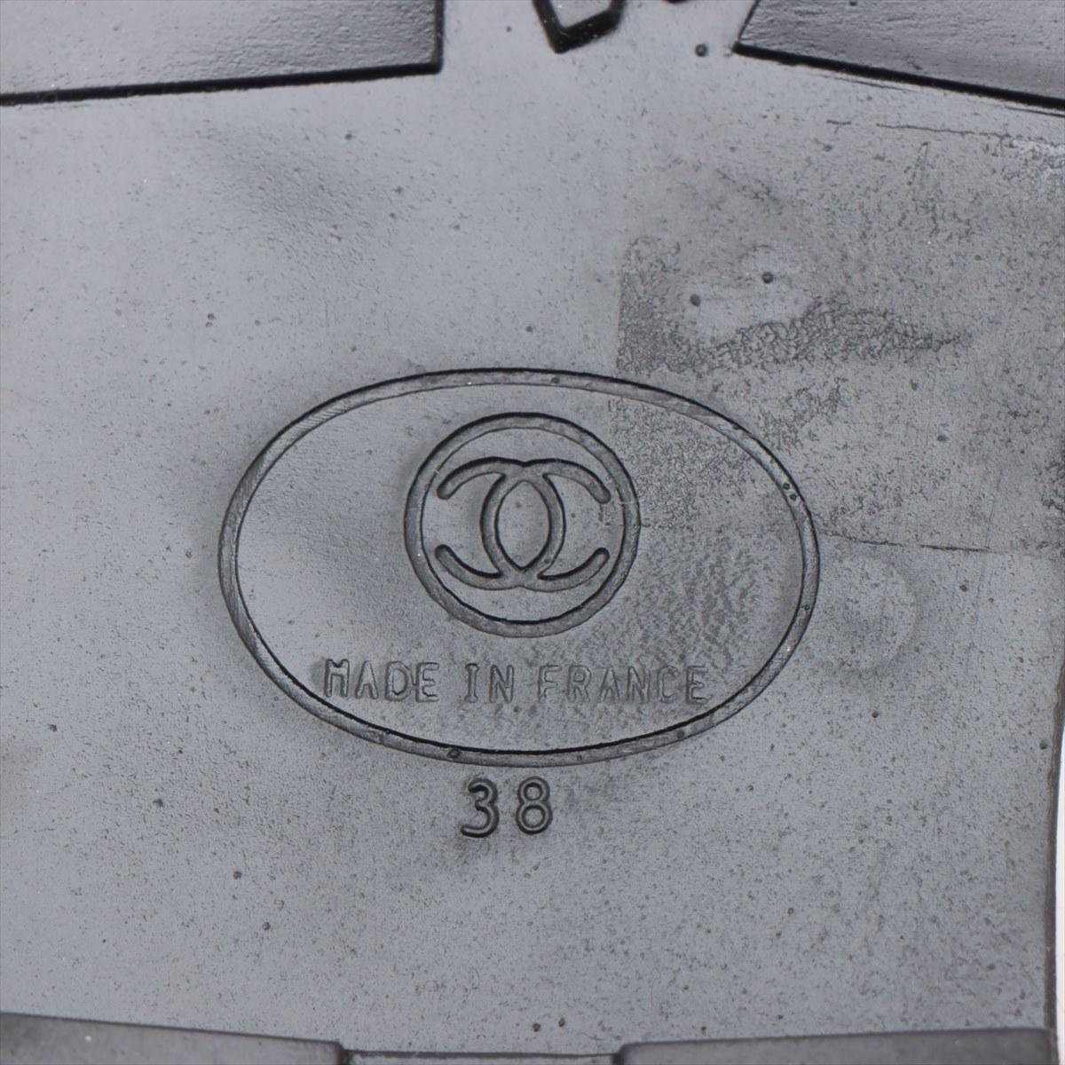 Chanel CC Logo Sneakers White x Black 6