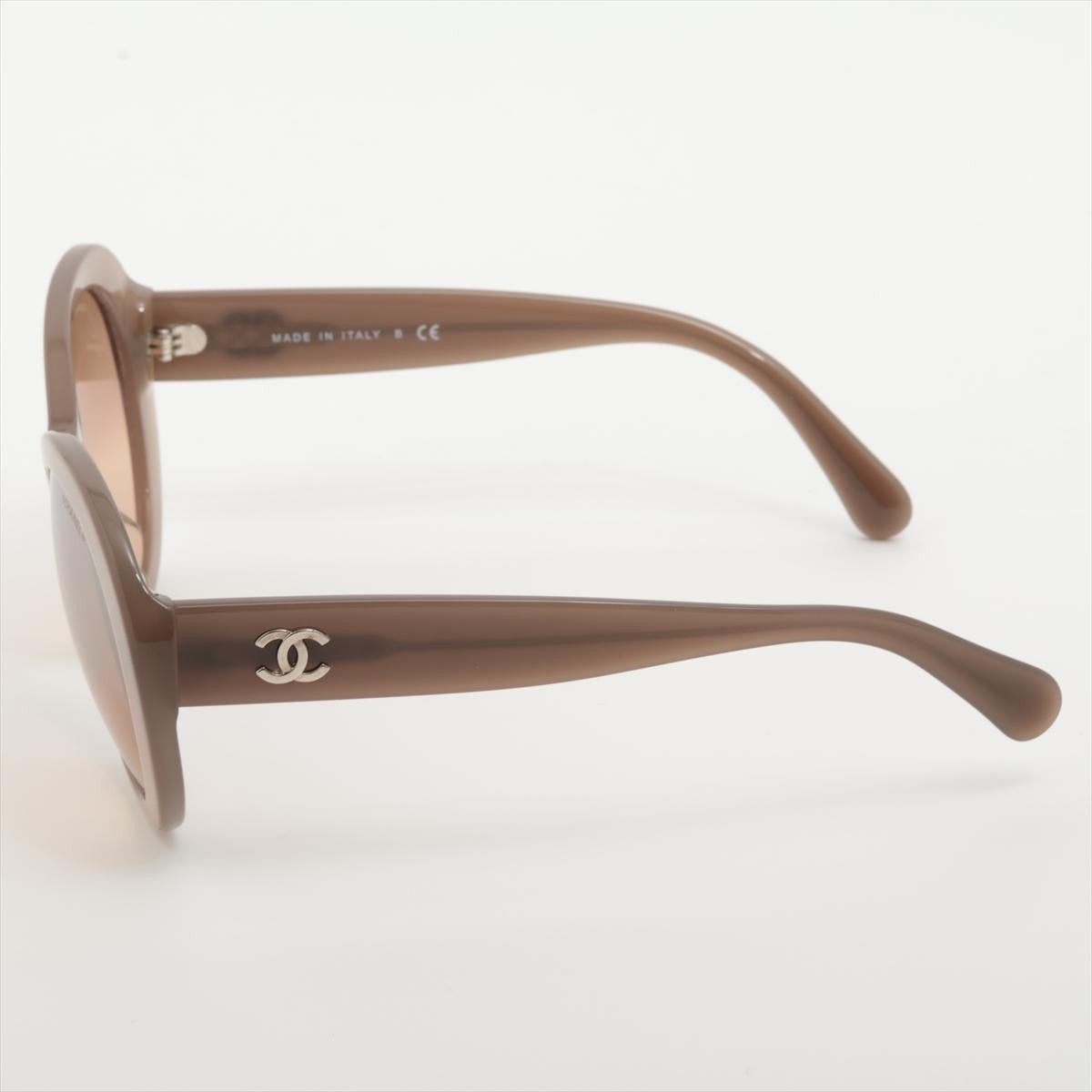 Women's Chanel CC Logo Sunglass Plastic Beige For Sale