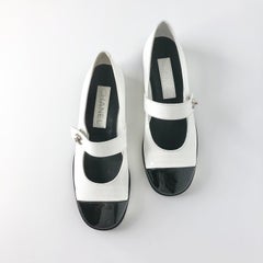 Chanel CC Logo Turnlock Cuir de veau verni Cap Toe Maryjane Flats Shoes 37