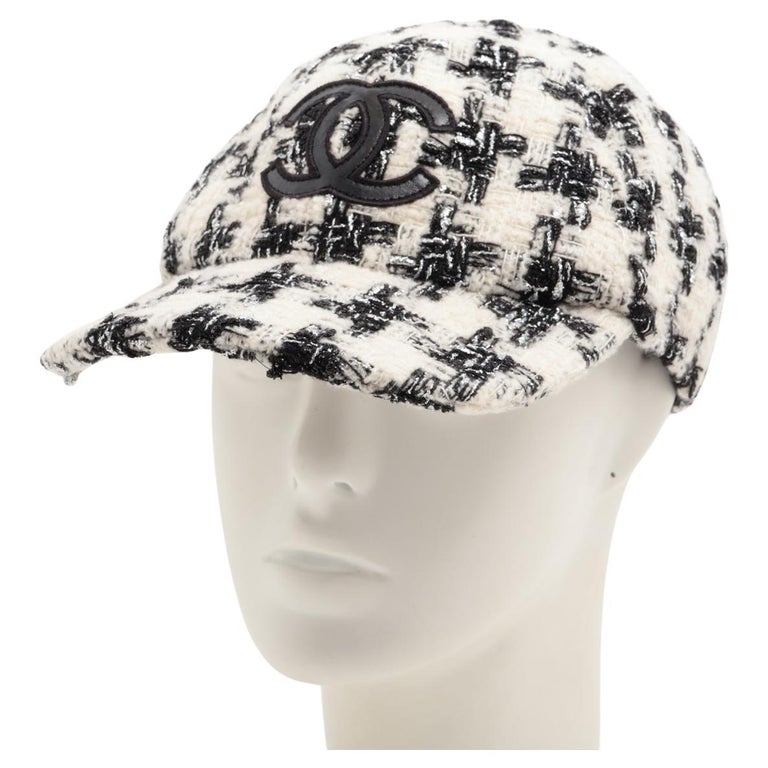 Chanel CC Logo Tweed Cap White x Black