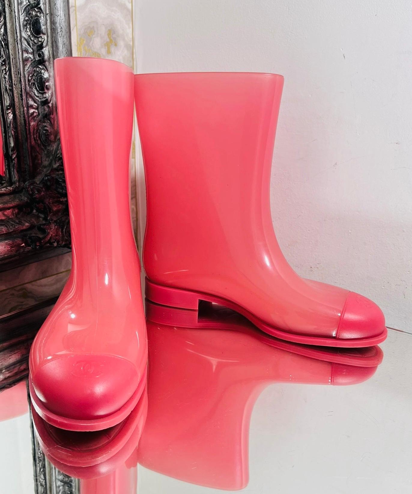 Chanel 'CC' Logo Wellington Boots In Excellent Condition For Sale In London, GB