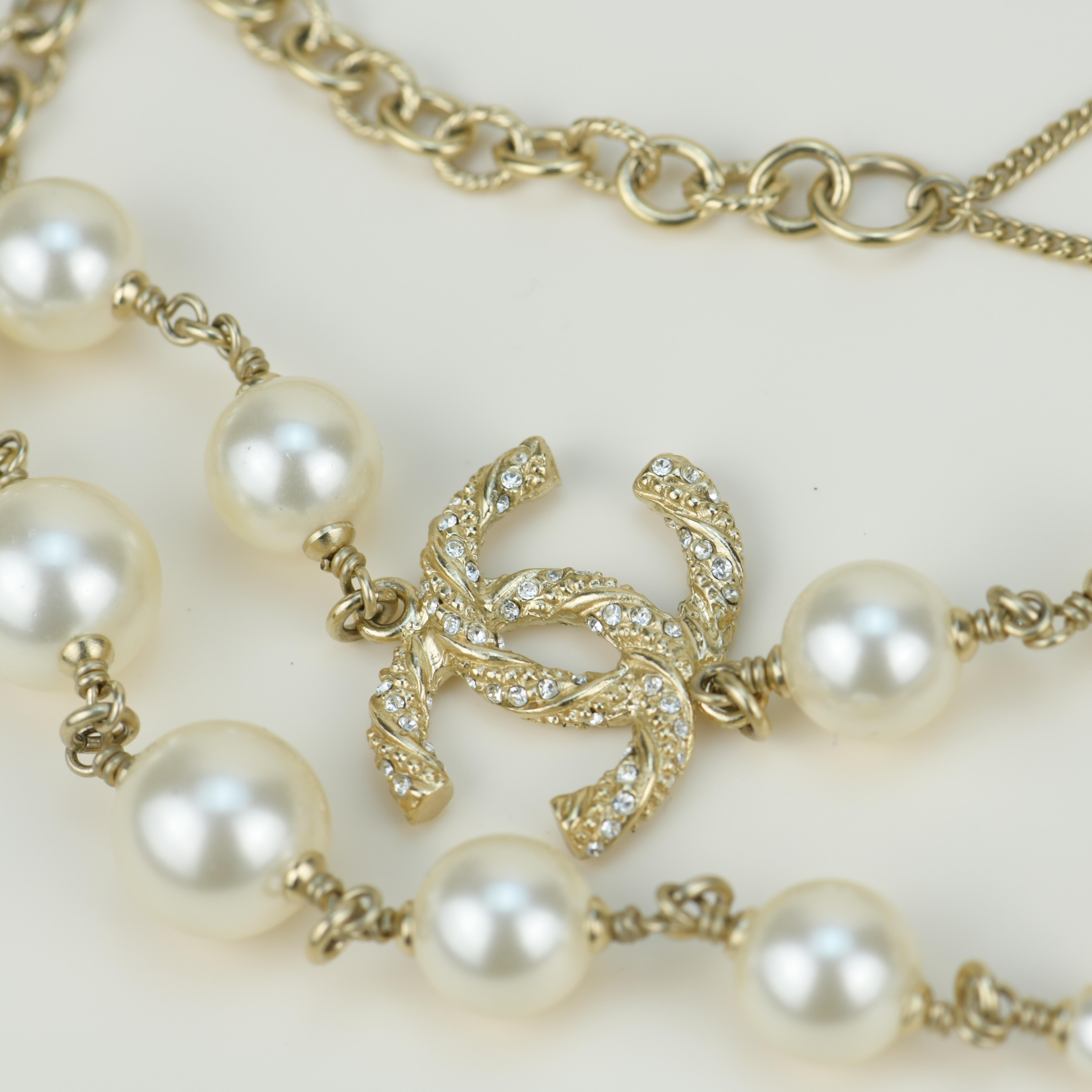 Women's or Men's Chanel CC Logo White Pearl Long Necklace