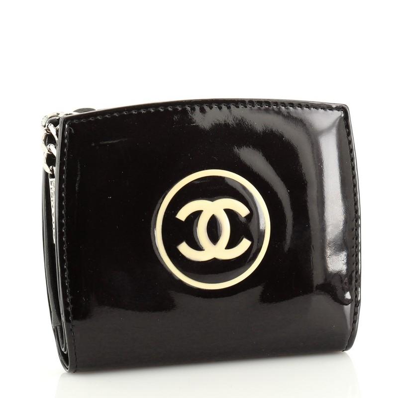 Black Chanel CC Logo Zip Around Wallet Patent Compact
