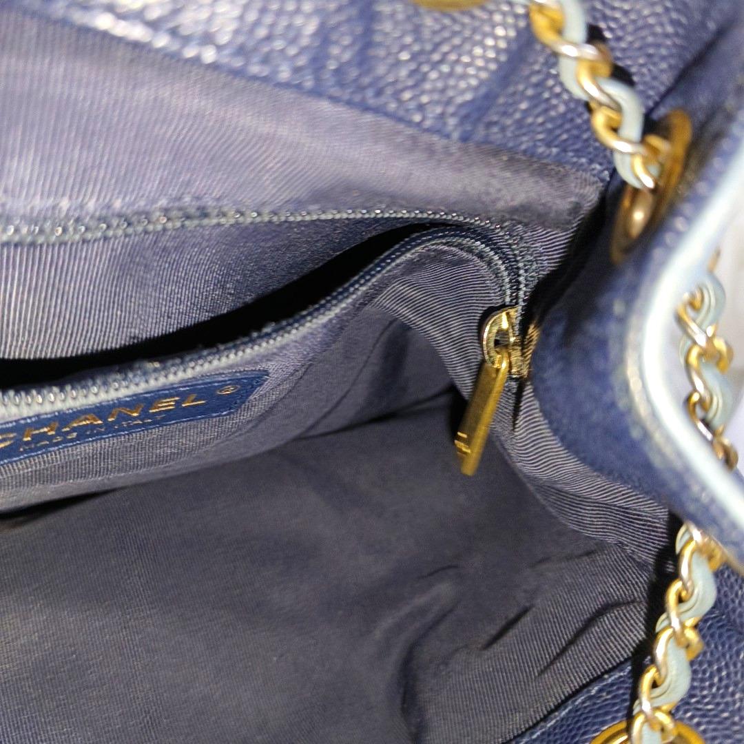 Chanel CC Lovely Chained Bucket Bag Lambskin Leather Navy Gold HW, 2018-19 For Sale 7