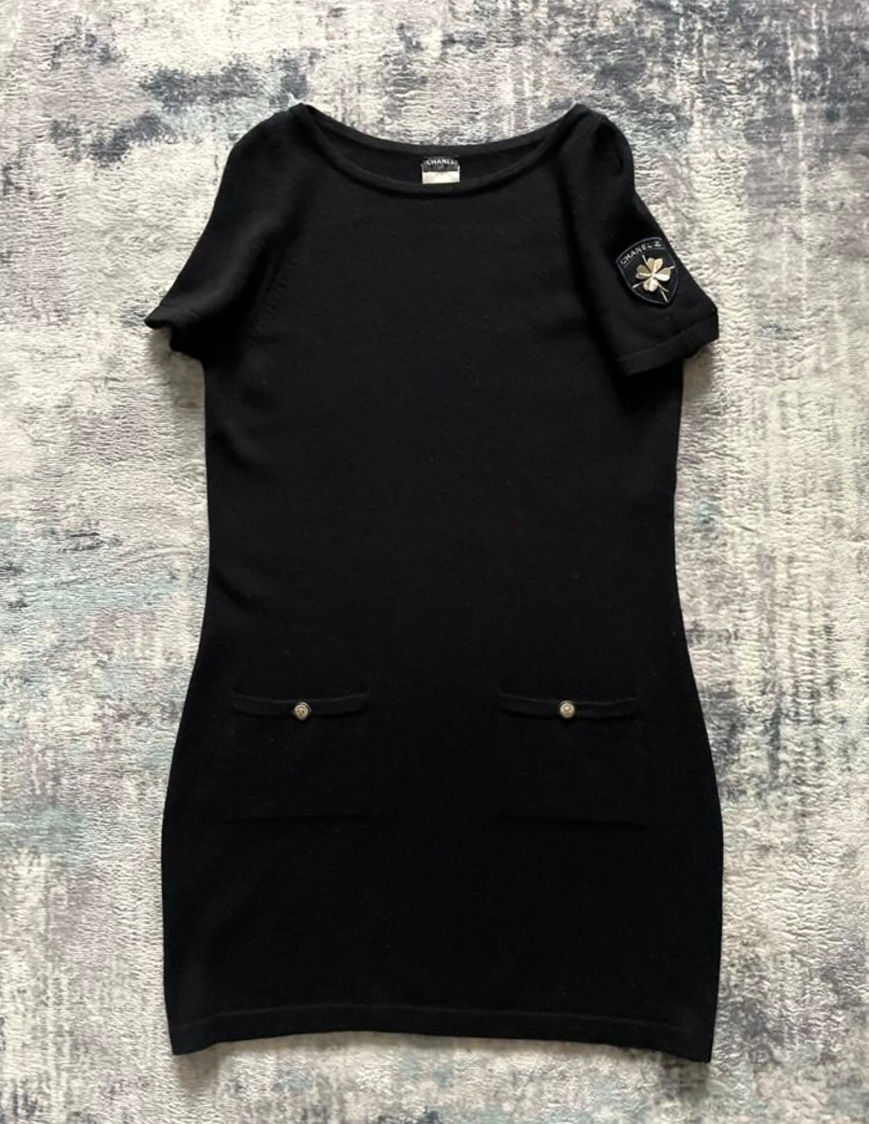 Chanel CC Lucky Clover Patch Black Cashmere Dress For Sale 2