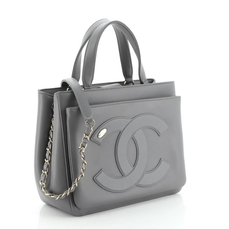 Chanel CC Mania Einkaufstasche Lammfell klein (Grau)