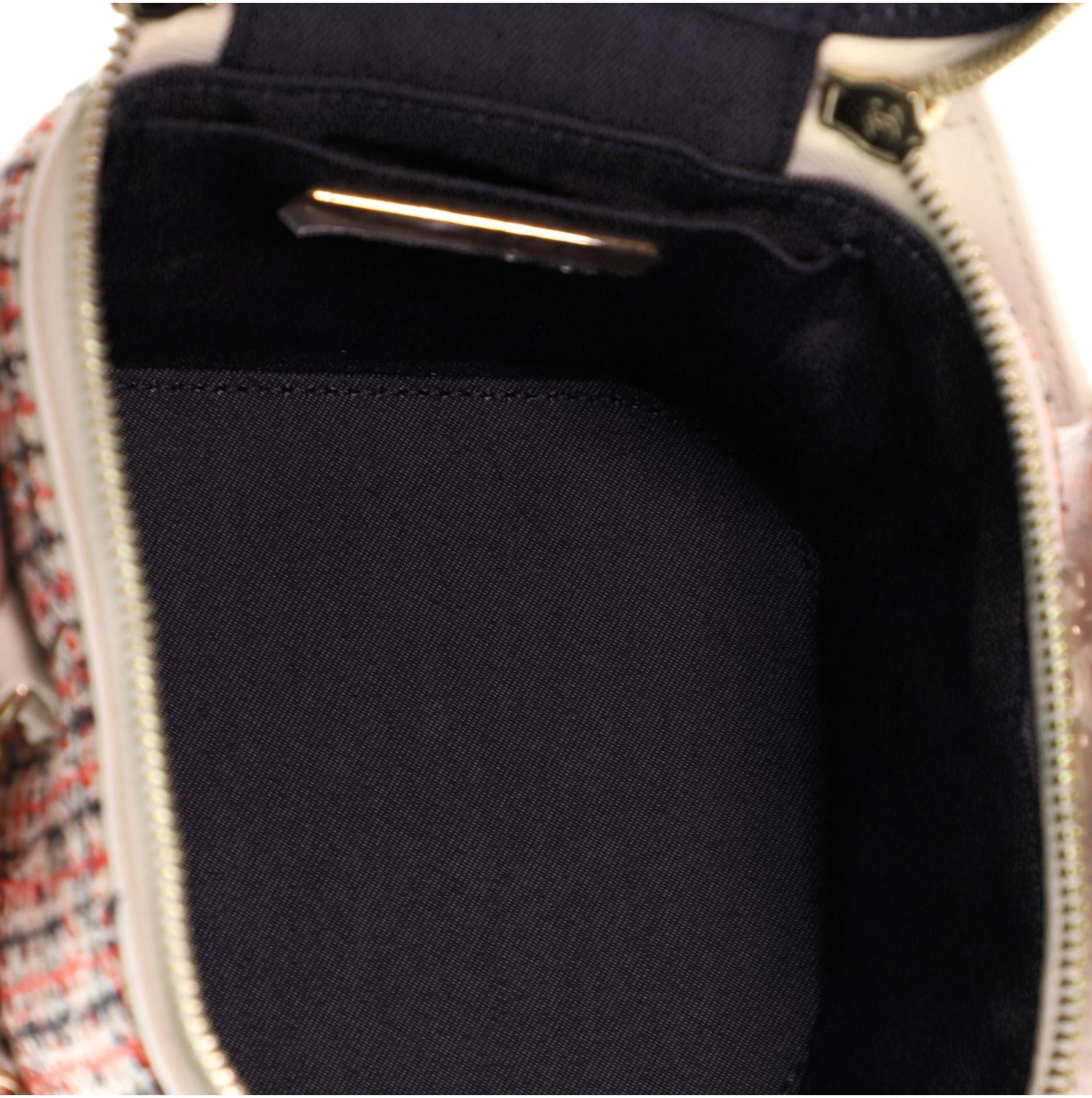 Chanel CC Mania Vanity Case in tweed e pelle d'agnello 1