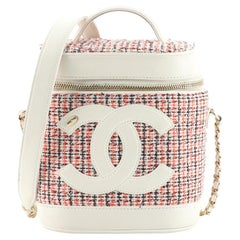 Chanel CC Mania Waschtischtasche aus Tweed mit Lammfell