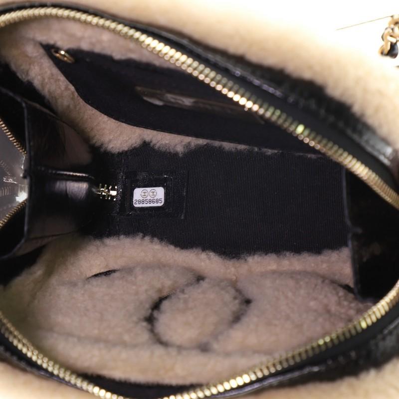 Chanel CC Mania Gürteltasche aus Schafsfell und glänzendem knautschigem Schafsleder Small 1