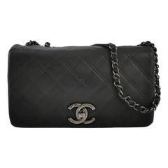 Chanel CC Matelasse Medium Black Calfskin Leather Single Flap Bag Silver Hardwar