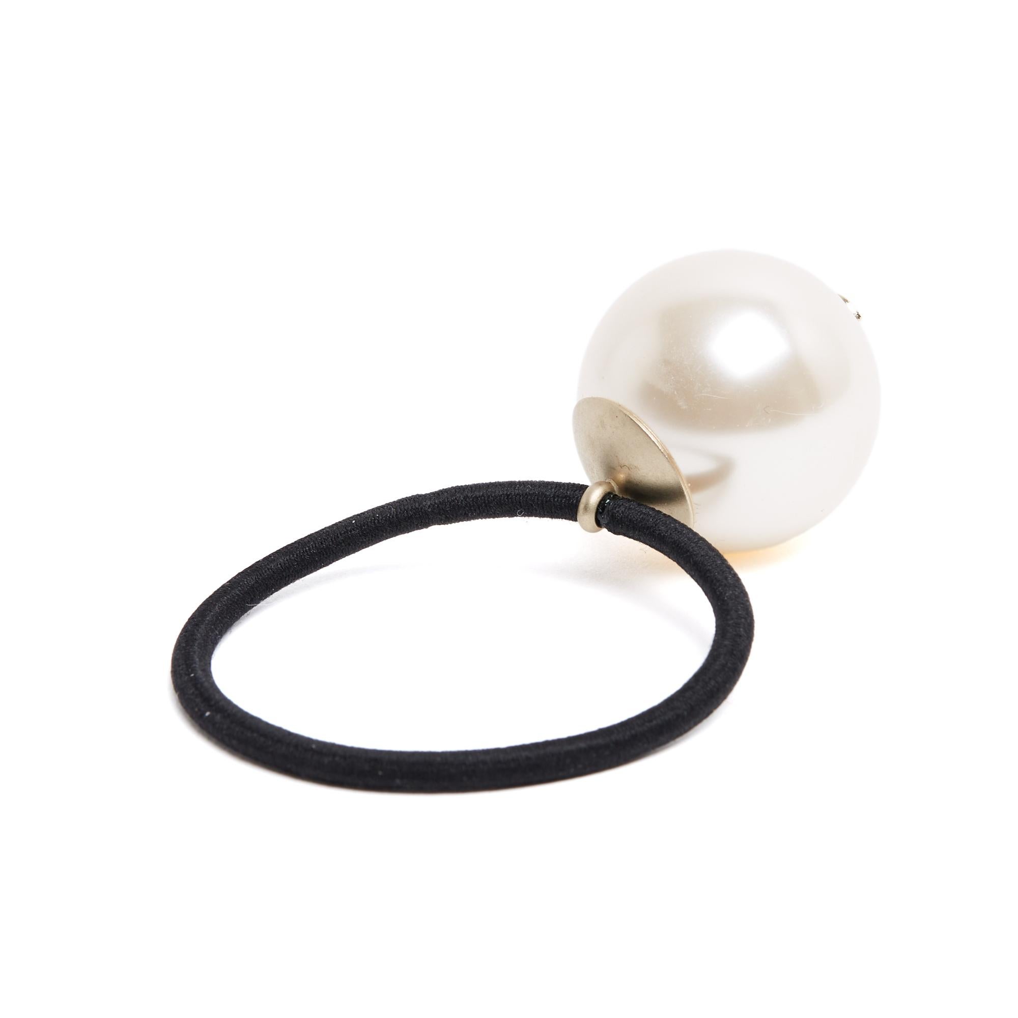 Chanel CC Maxi Pearl Cheveux 2019 XL Fancy Pearl Hair Tie Bobble In condizioni buone in vendita a PARIS, FR
