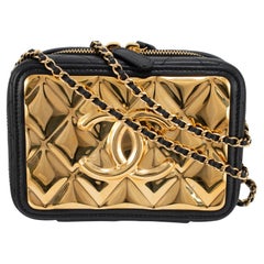 Chanel CC Metal Plate Vanity Case Lambskin Gold-Tone Hardware Shoulder Bag
