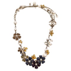 Chanel CC Multicolor Faux Pearl Floral Necklace Chanel CC Multicolor Faux Pearl Floral Necklace