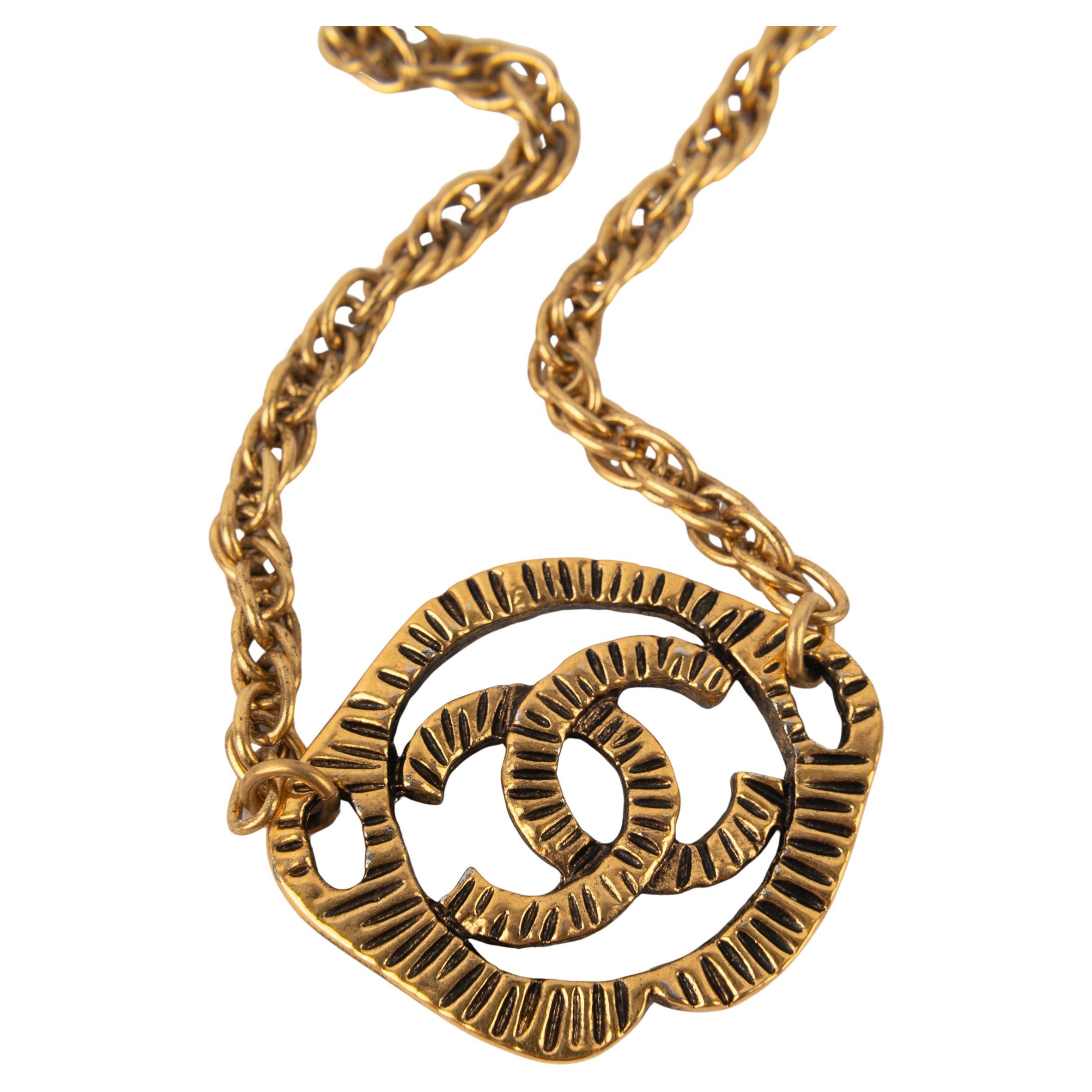 Collar Chanel cc