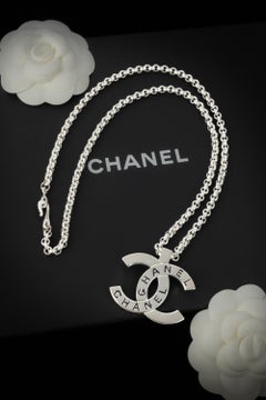Chanel cc necklace spring 1998