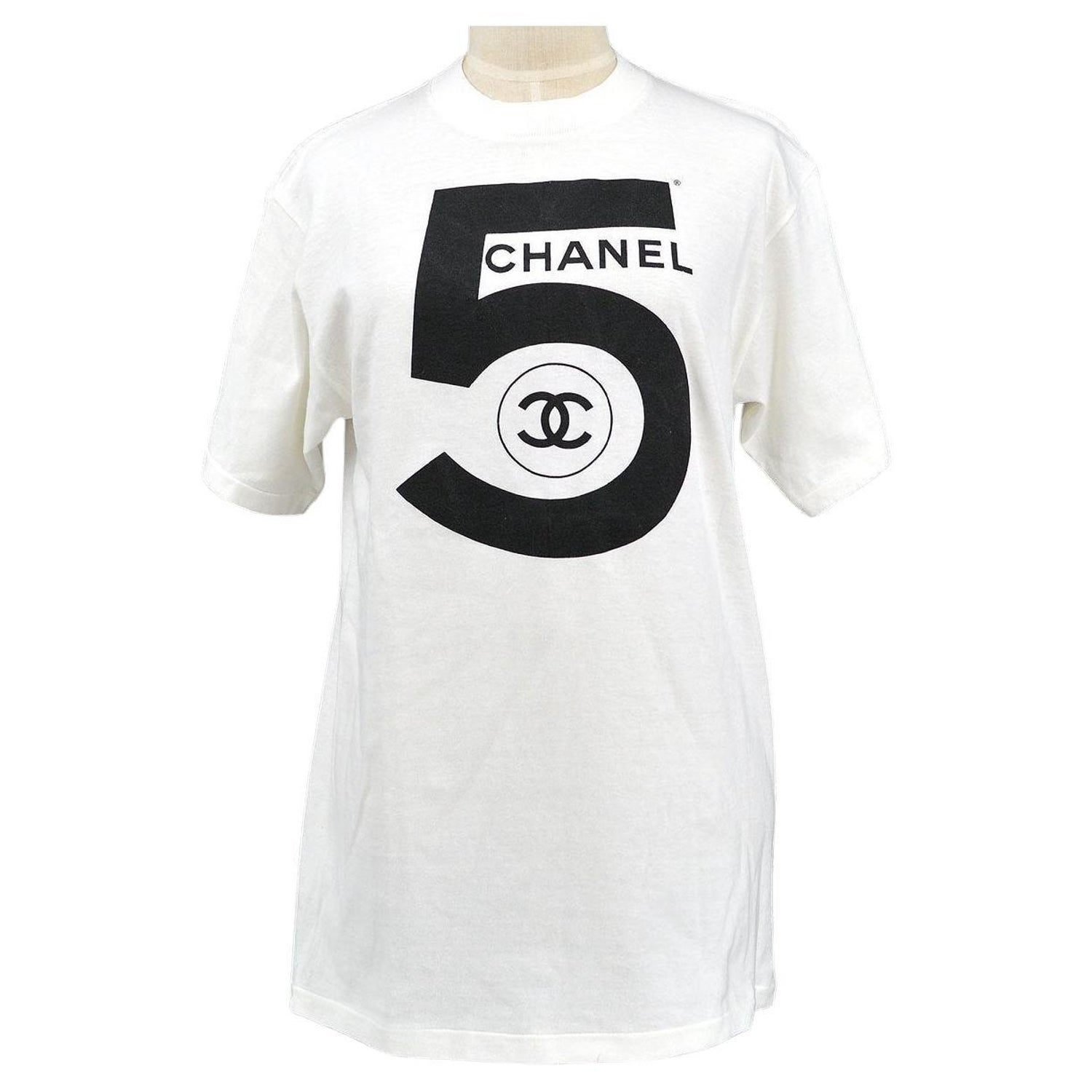 CHANEL CC Nummer 5 Weißes und schwarzes Kurzarm-T-Shirt aus Baumwolle für  Damen im Angebot bei 1stDibs