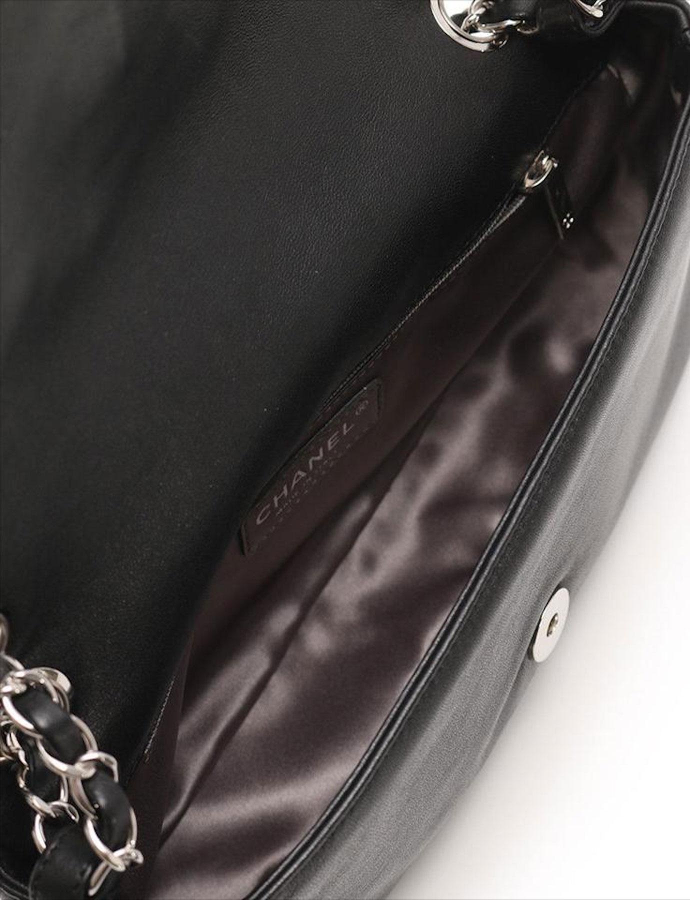 Chanel CC Obsession Black with Dark Blue Pearls Lambskin Shoulder Bag For Sale 5
