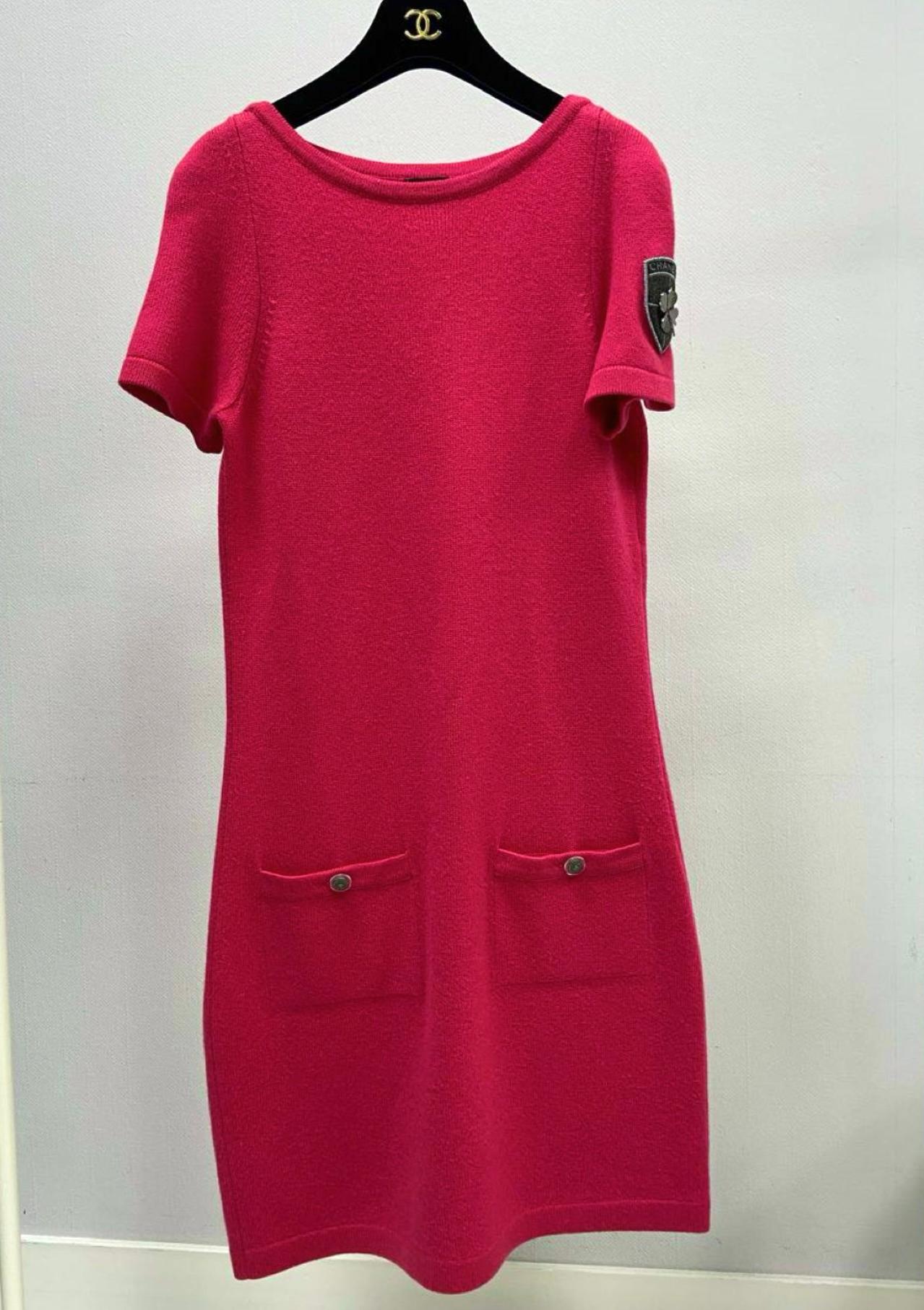 Chanel CC Patch Candy Pink Cashmere Dress For Sale 3