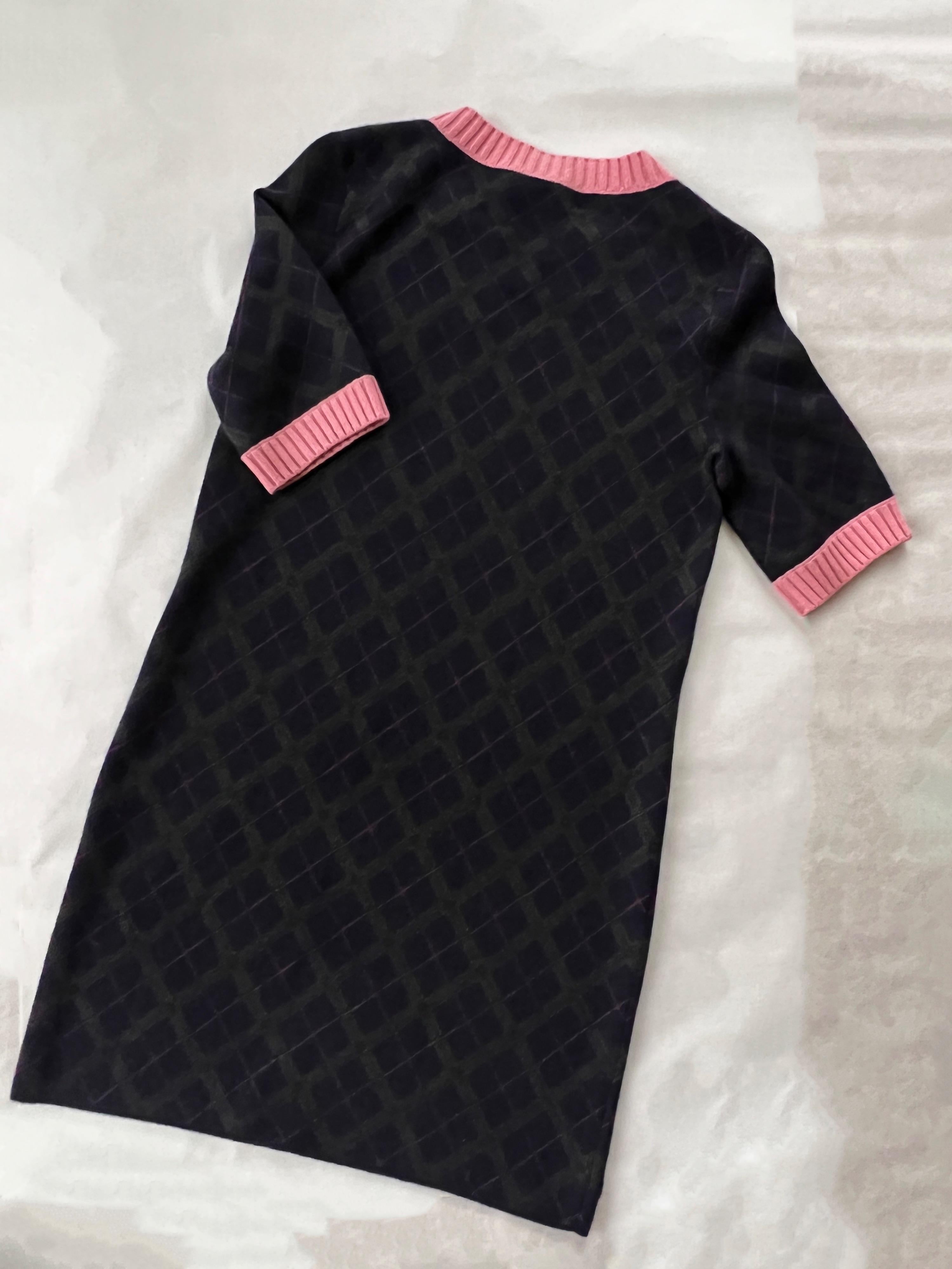 Women's or Men's Chanel CC Patch Tartan Cashmere Dress