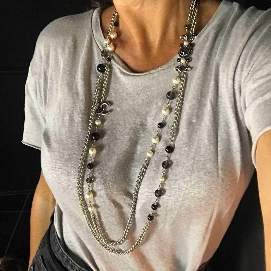 Women's Chanel CC Pearl And Black Pearls Long Necklace 