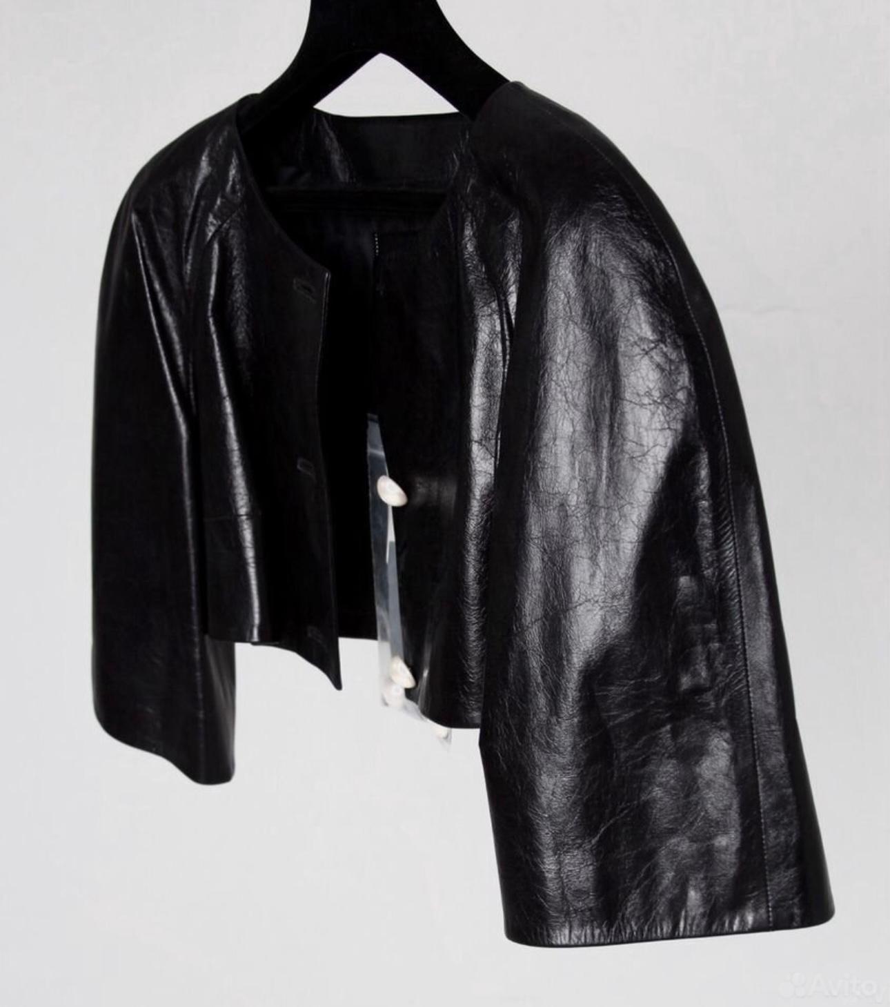 Chanel CC Pearl Buttons Black Leather Crop Jacket For Sale 5