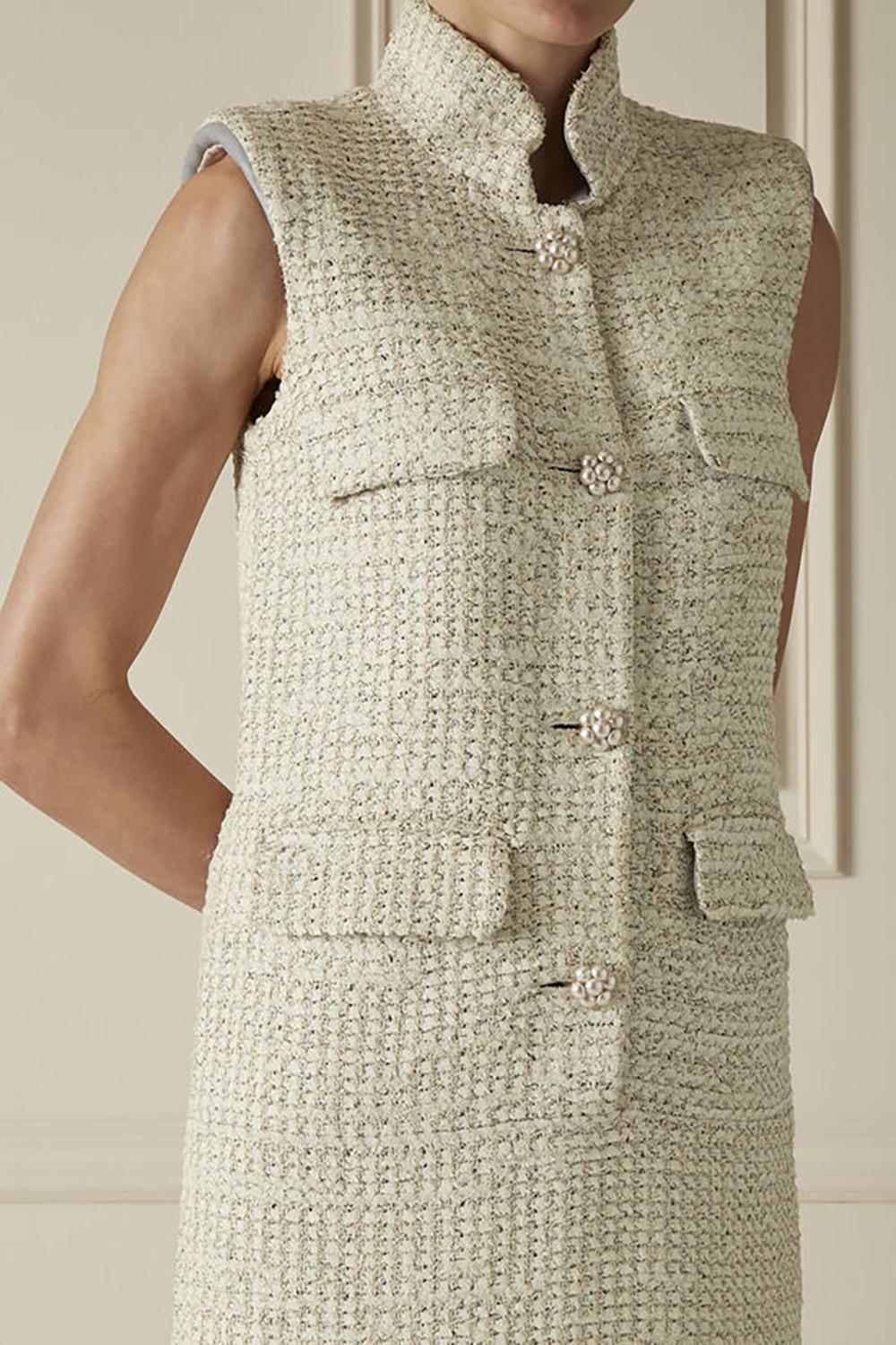 Chanel CC Pearl Buttons Ribbon Tweed Dress In Excellent Condition In Dubai, AE