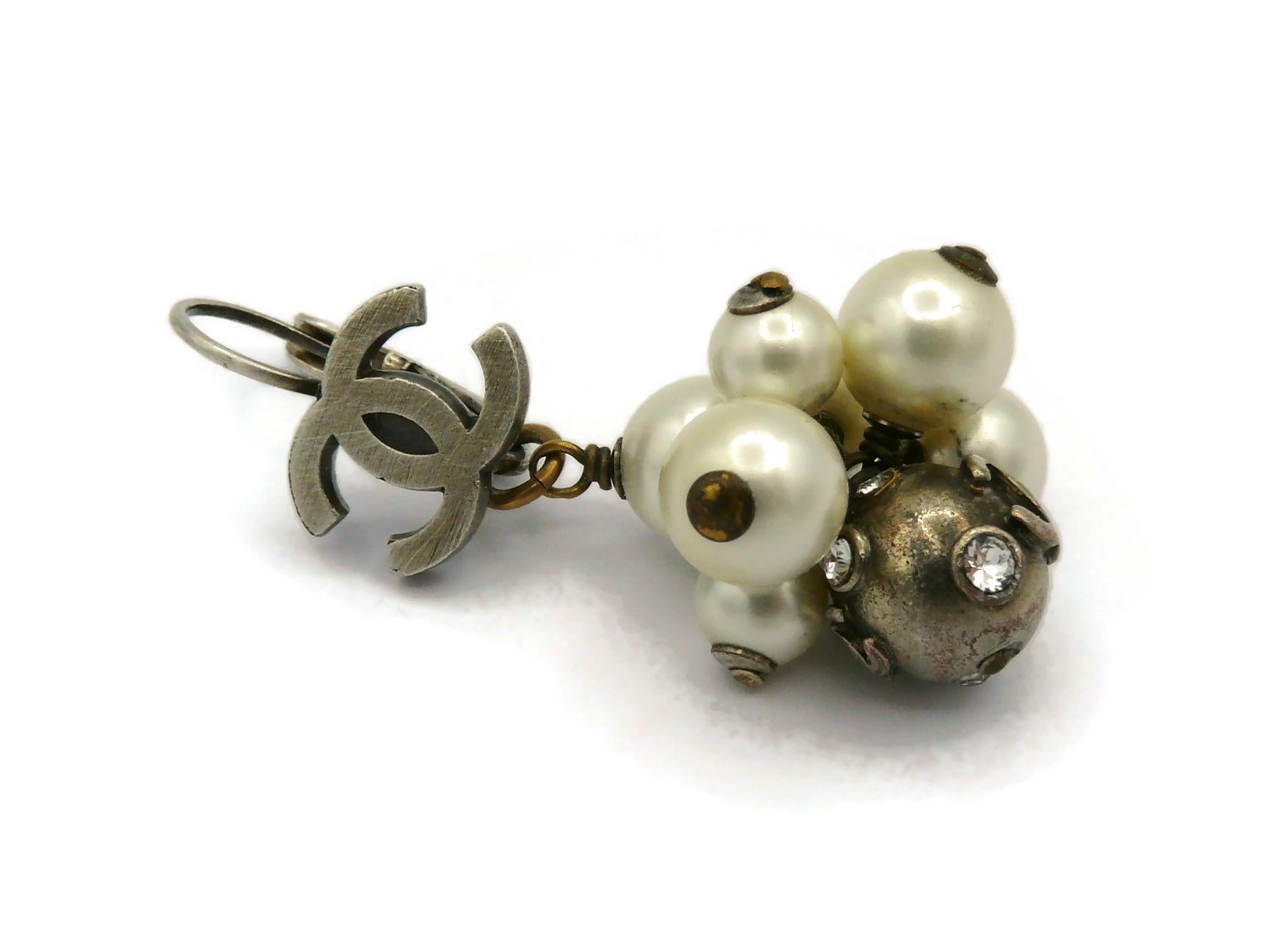 CHANEL CC Pearl Cluster Keeper Earrings, Fall 2004 For Sale 8