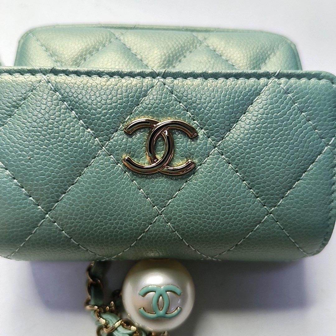 Chanel CC Pearl Coin Card Holder with Chain Quilted Green Caviar Leather Gold Ha 2