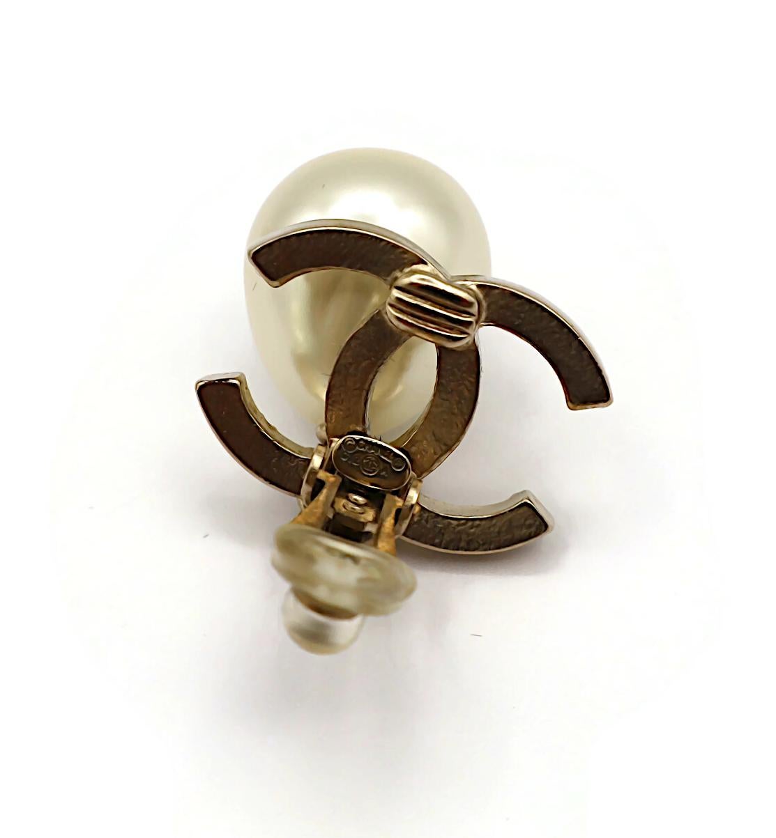 CHANEL CC Pearl Dangling Earrings For Sale 6