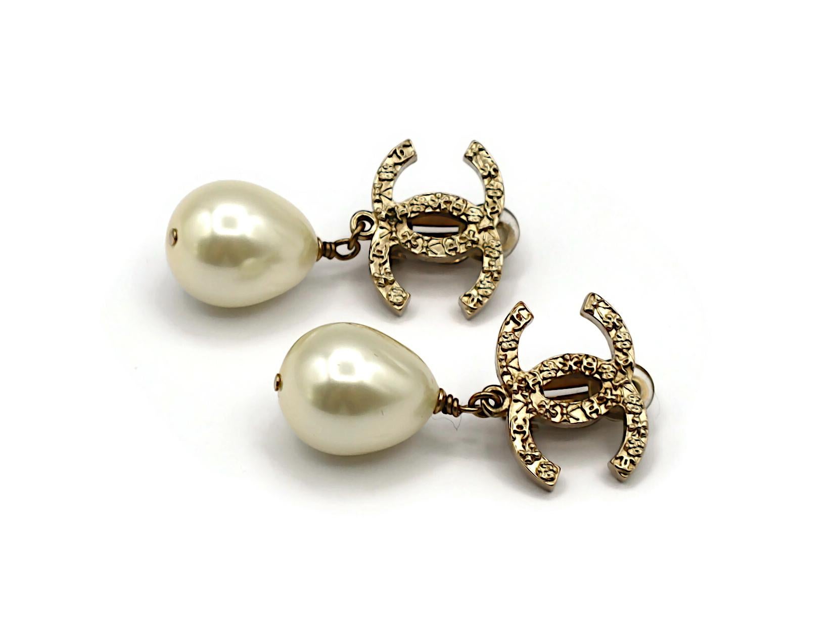 CHANEL CC Pearl Dangling Earrings For Sale 2