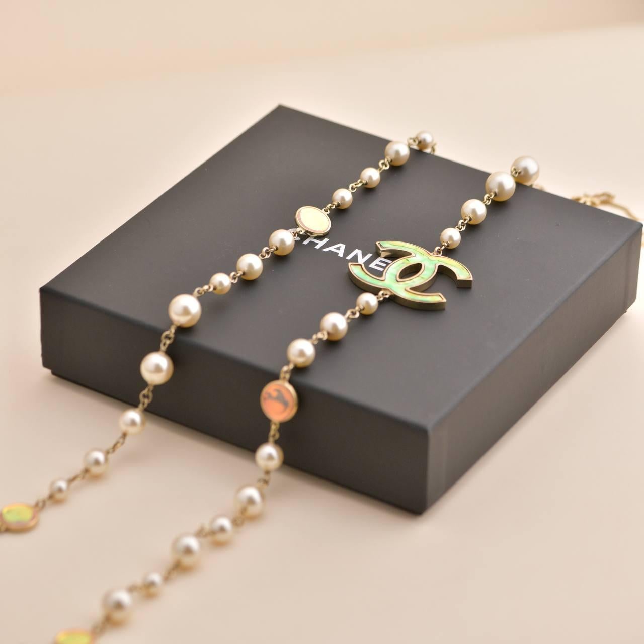 Chanel CC Perlenkette lang (Baguetteschliff) im Angebot