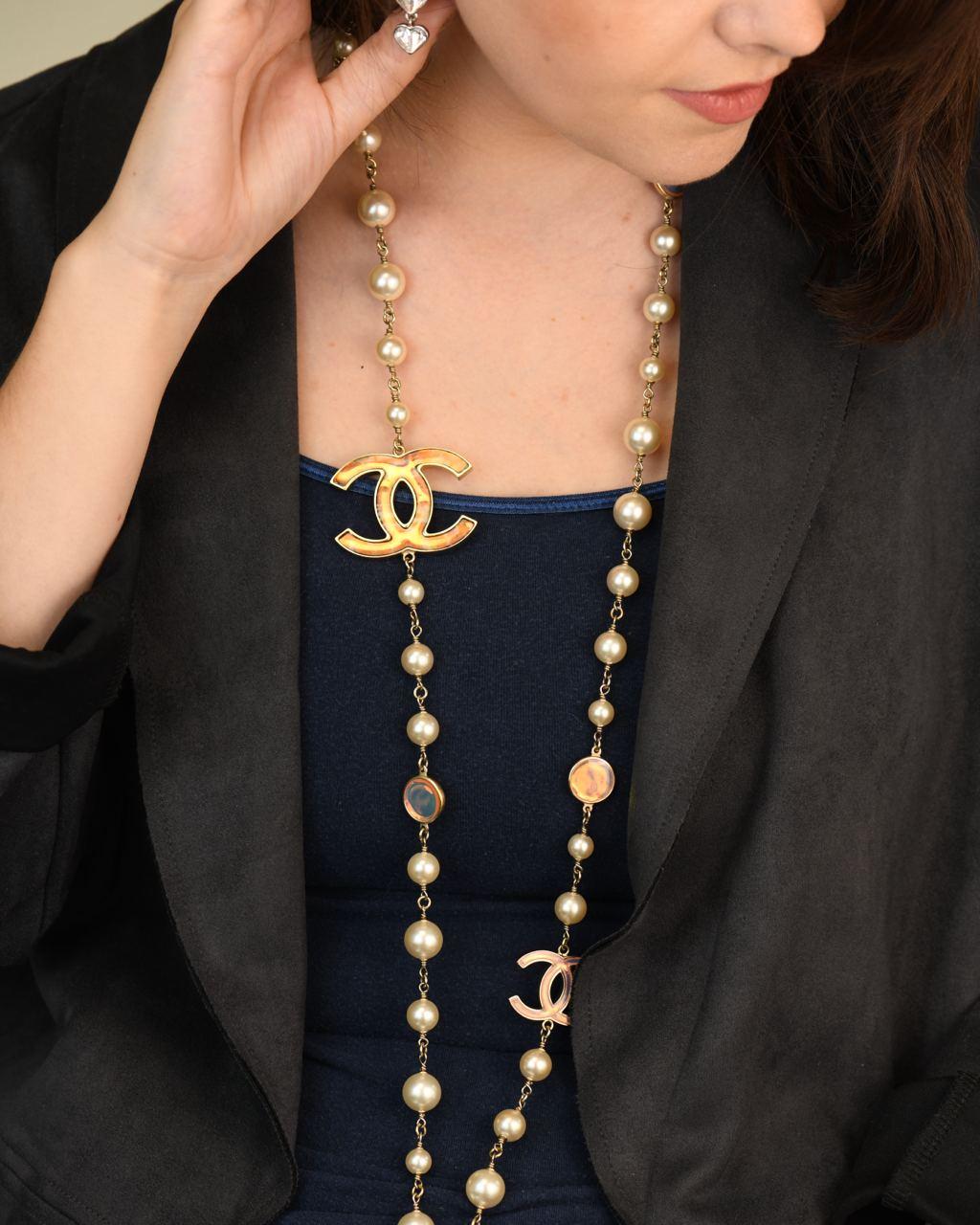 chanel large pearl necklace