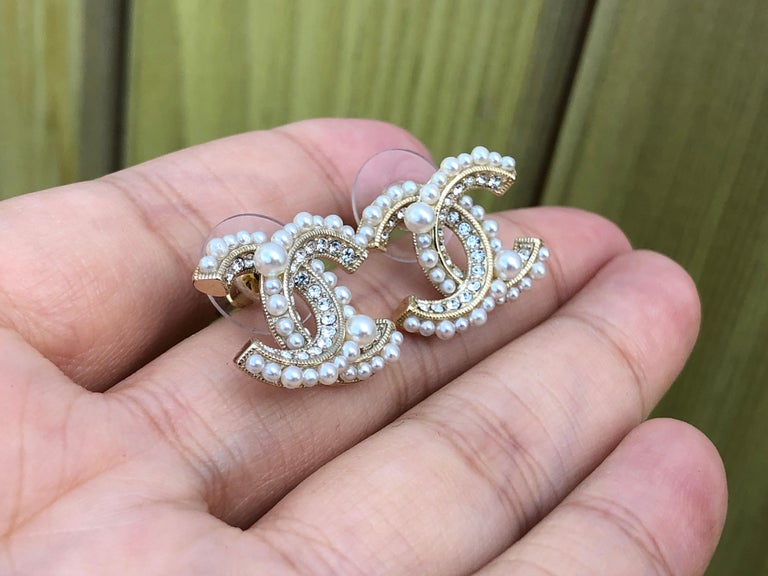 Chanel pearl and diamond earrings discount