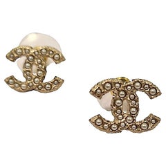 CHANEL CC Pearls Stud Earrings