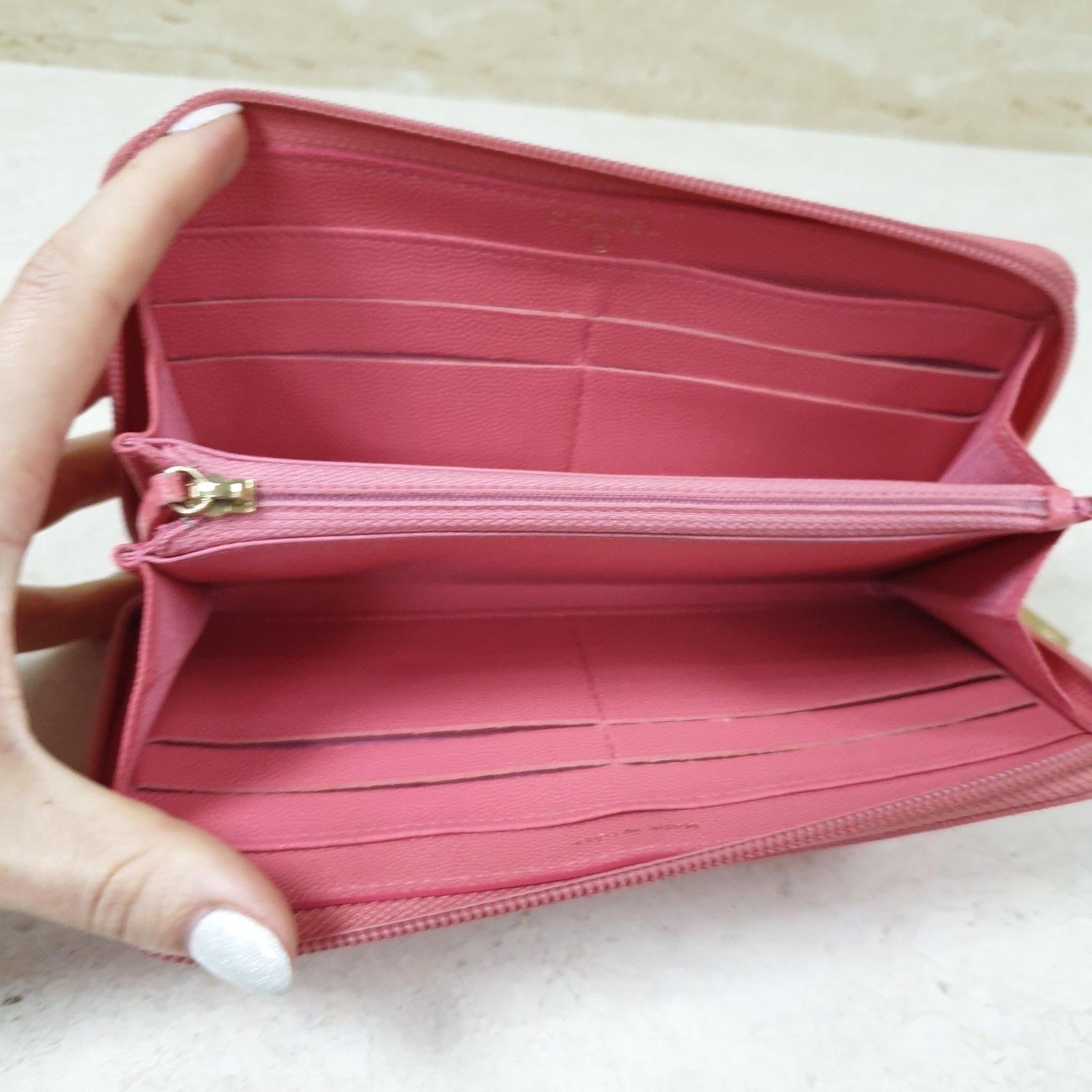 Chanel CC Pink Caviar Leather Wallet In Good Condition For Sale In Krakow, PL