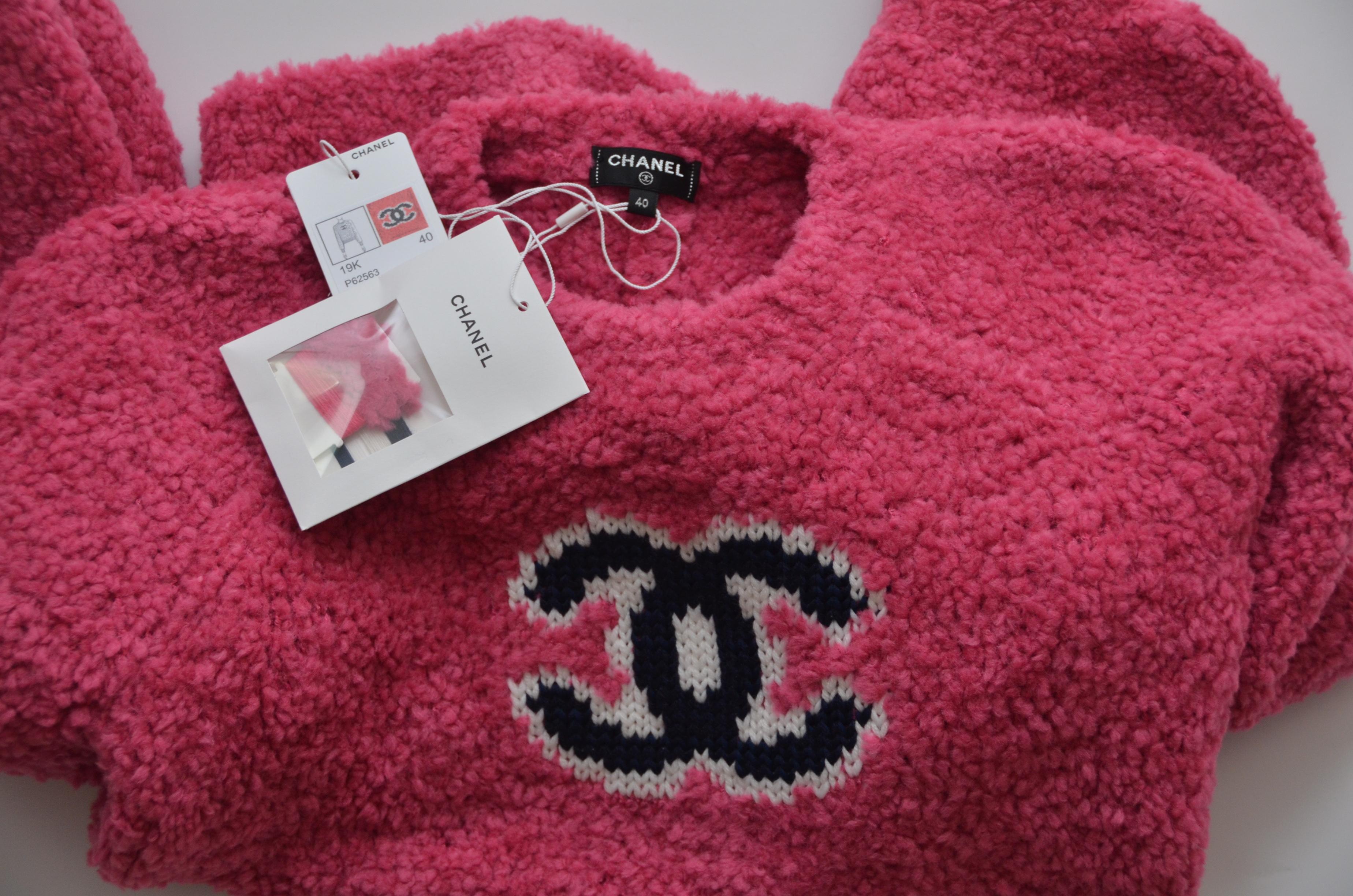 chanel pink sweater