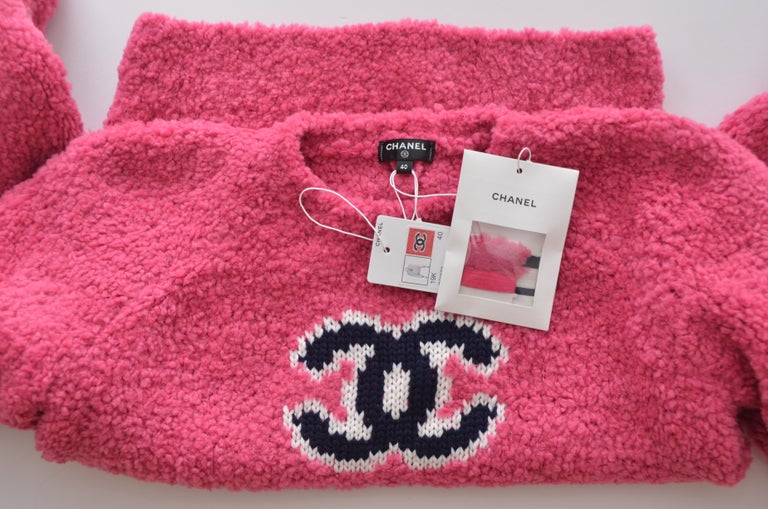 CHANEL CC Pink Teddy Sweater Jumper NEW Size 40FR For Sale at 1stDibs